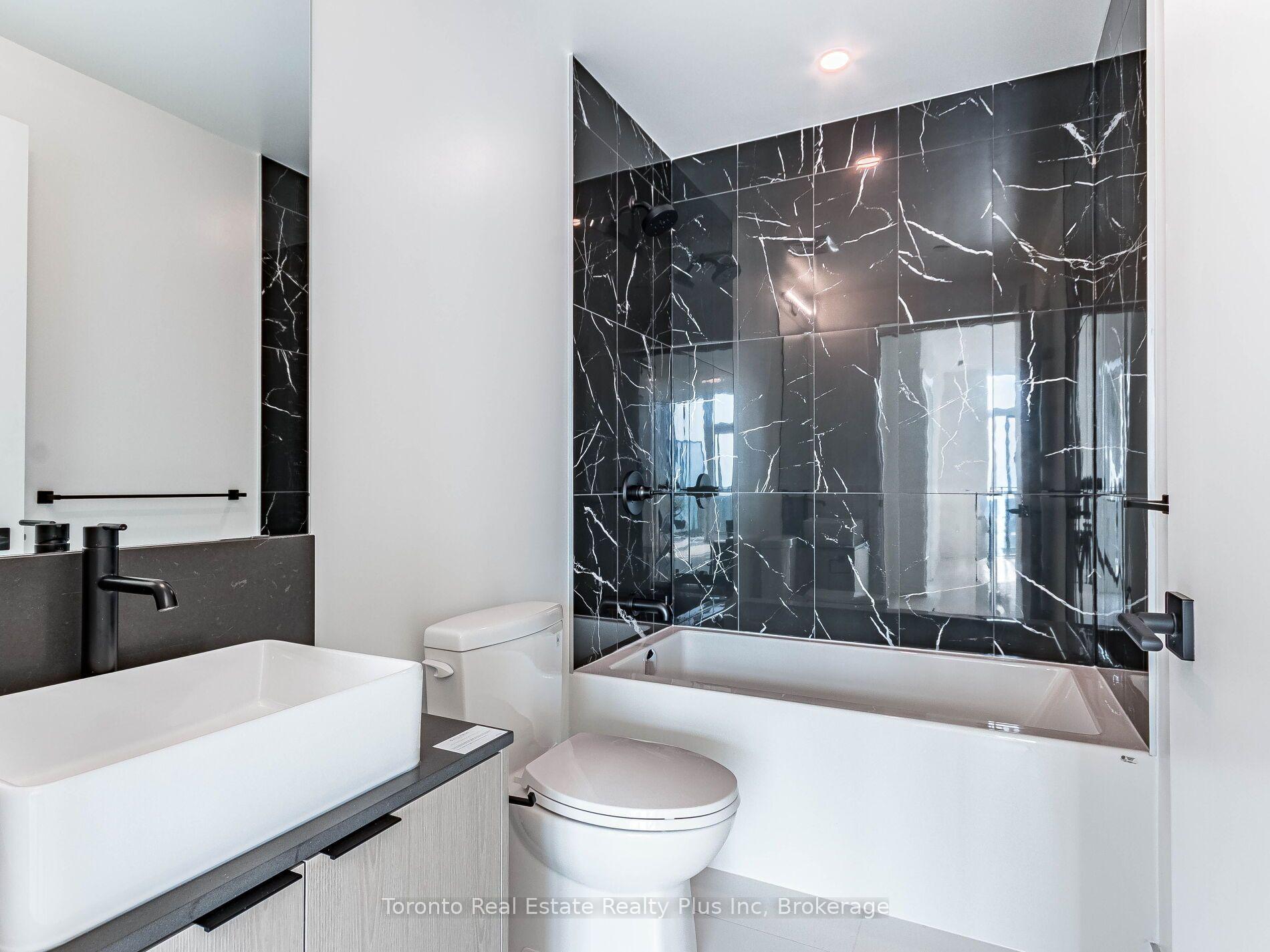Photo 22 of Unit 2411, 10 Graphophone Grove, Toronto, Dovercourt-Wallace Emerson-Junction — HOMEH