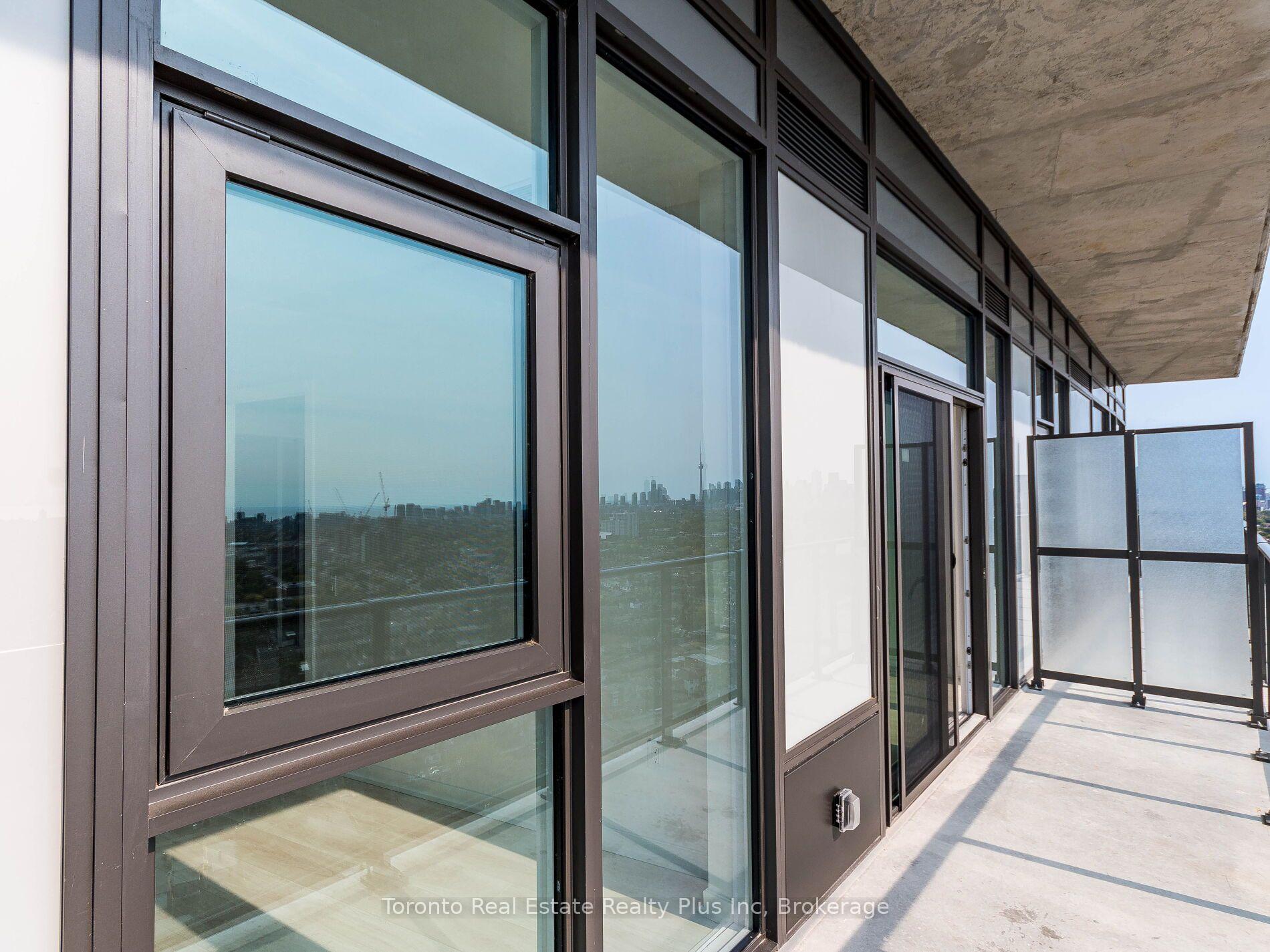 Photo 28 of Unit 2411, 10 Graphophone Grove, Toronto, Dovercourt-Wallace Emerson-Junction — HOMEH