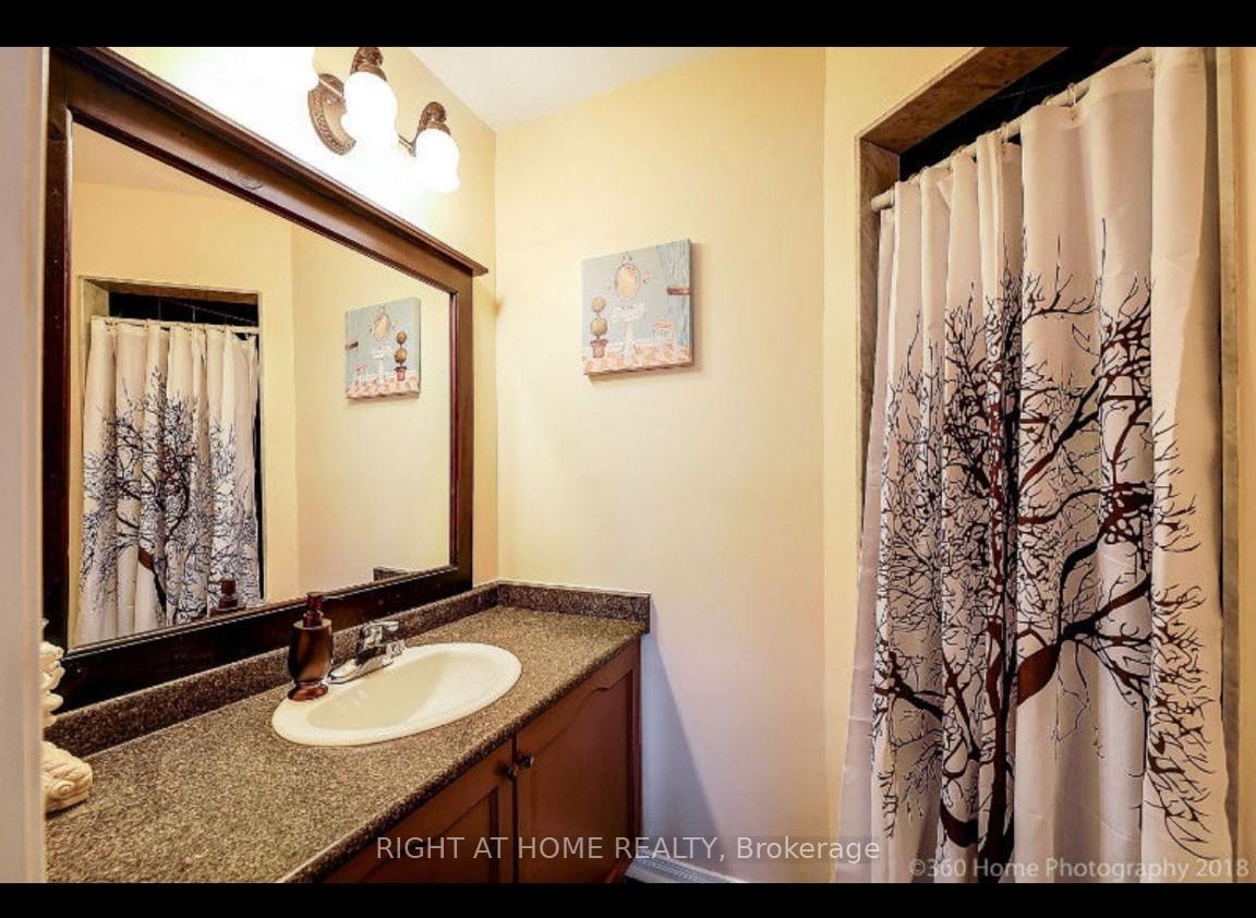 Photo 4 of Unit 44, 7155 Magistrate Terrace, Mississauga, Meadowvale Village — HOMEH