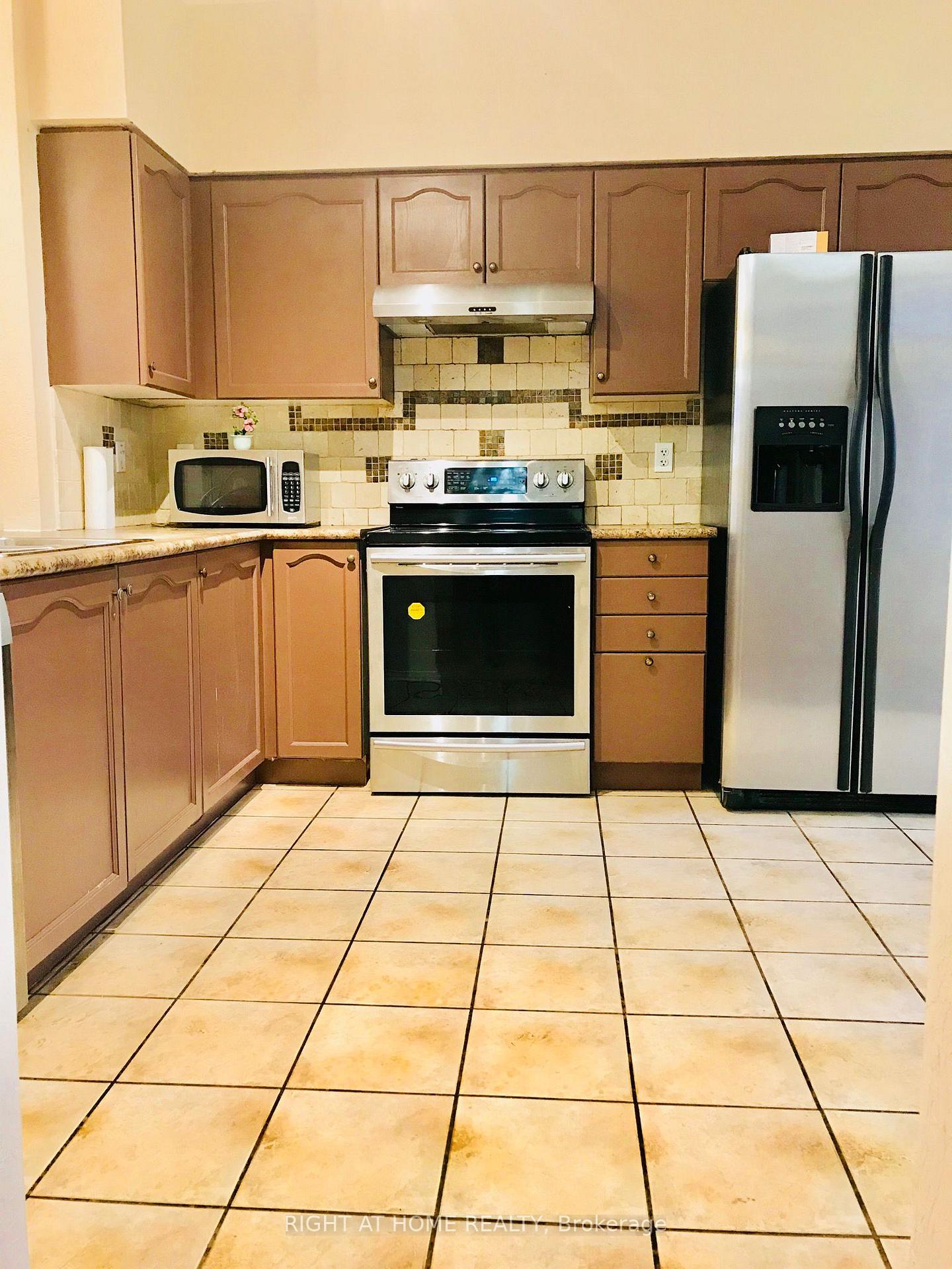 Photo 7 of Unit 44, 7155 Magistrate Terrace, Mississauga, Meadowvale Village — HOMEH