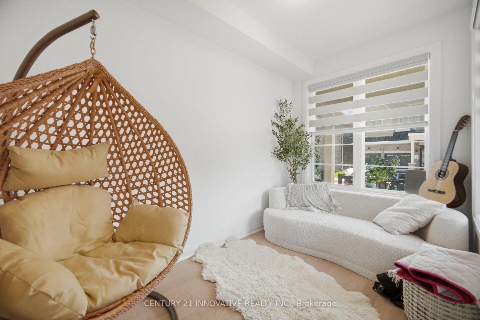 Photo 5 of 1282 Stirling Todd Terrace, Milton, Bowes — HOMEH