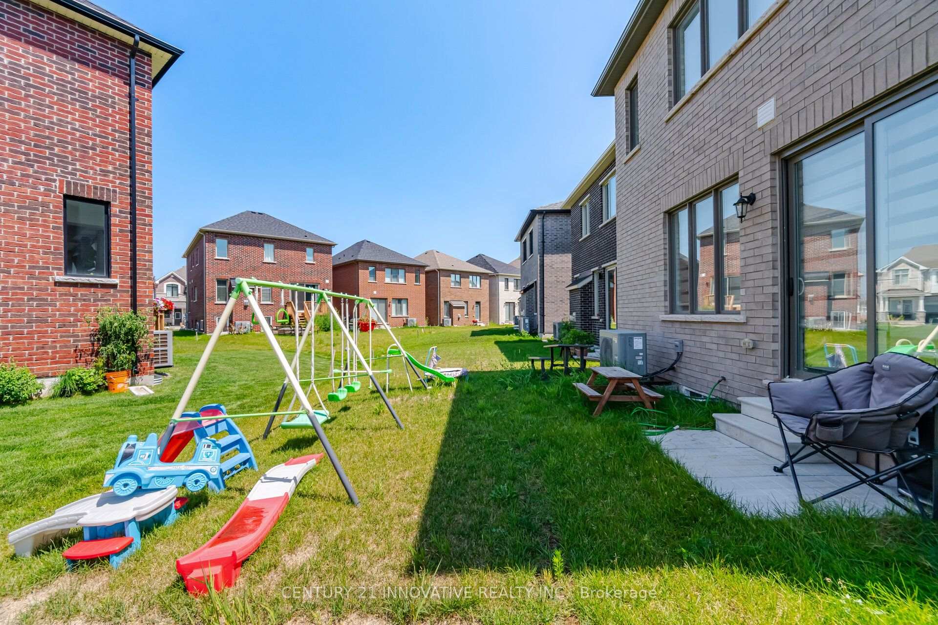 Photo 34 of 1282 Stirling Todd Terrace, Milton, Bowes — HOMEH