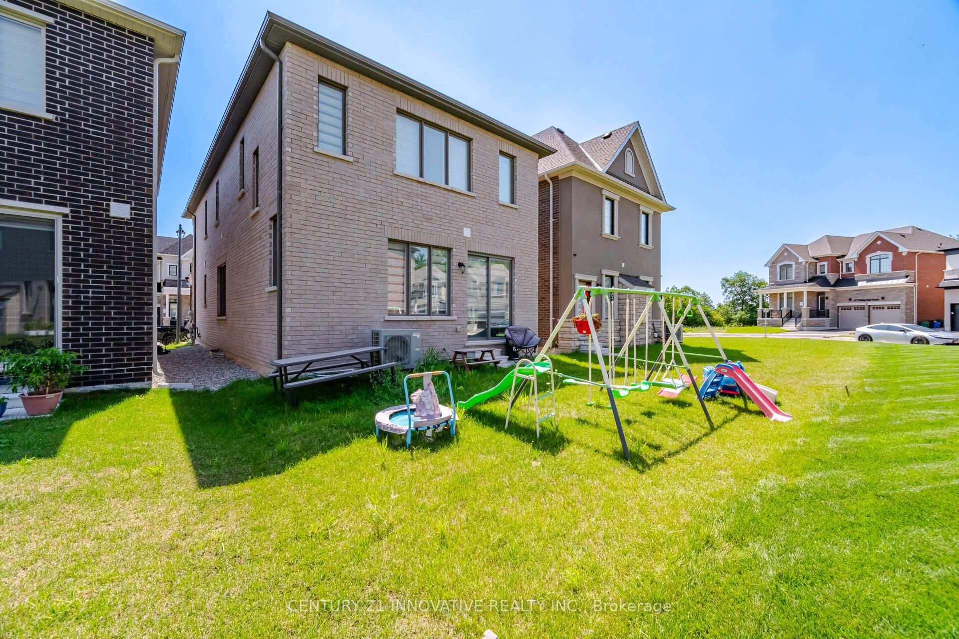 Photo 35 of 1282 Stirling Todd Terrace, Milton, Bowes — HOMEH