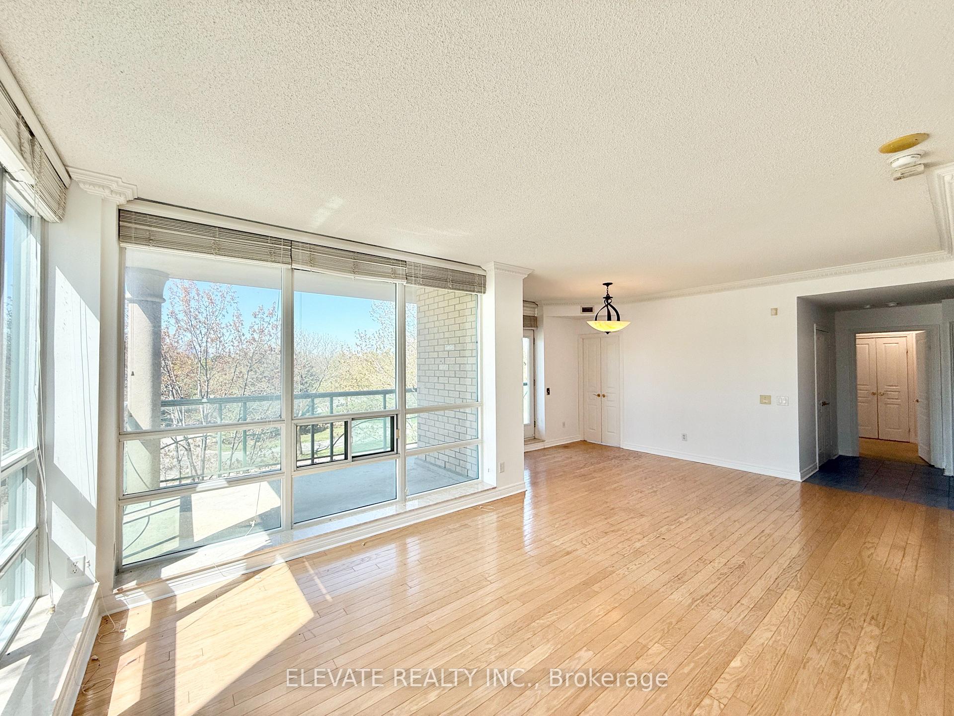 Photo 2 of Unit 217, 9 Boardwalk Drive, Toronto, The Beaches — HOMEH