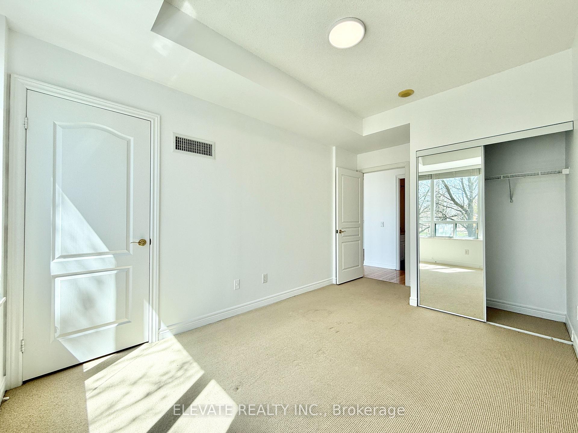 Photo 8 of Unit 217, 9 Boardwalk Drive, Toronto, The Beaches — HOMEH