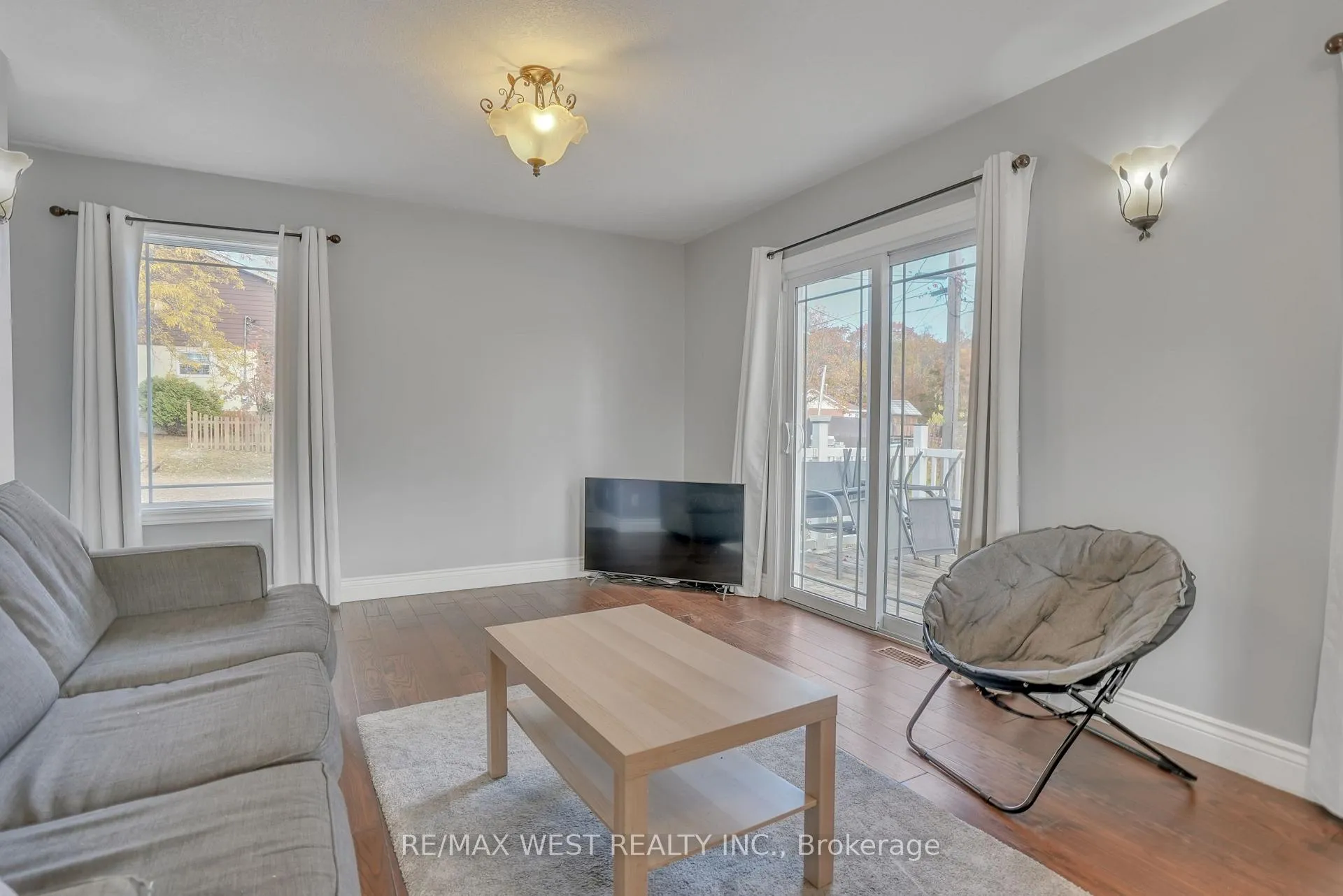 Photo 4 of 428 Barnes Avenue, Tay, Port McNicoll — HOMEH