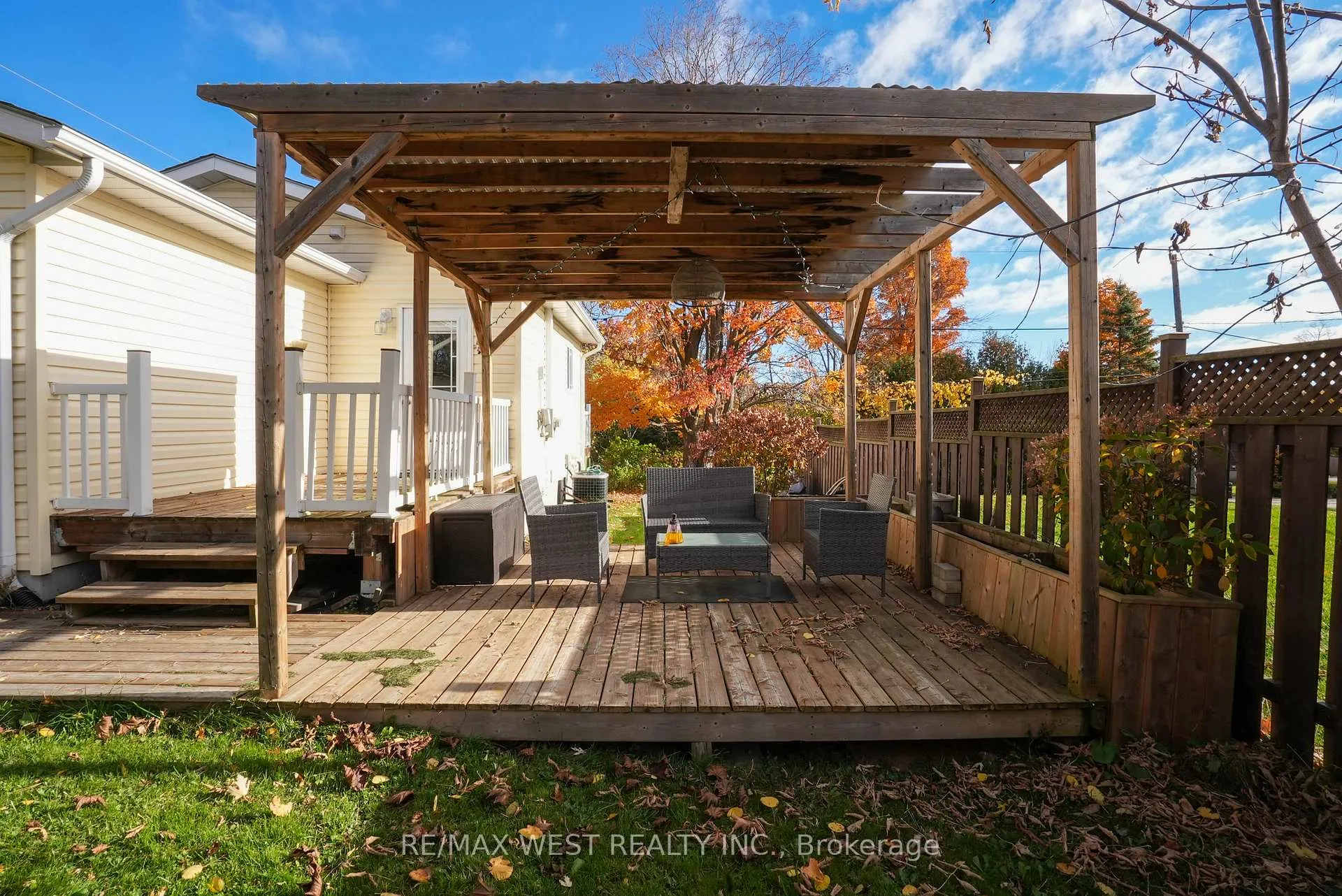 Photo 7 of 428 Barnes Avenue, Tay, Port McNicoll — HOMEH