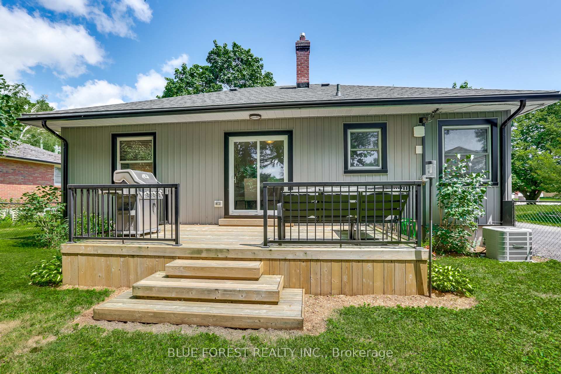 Photo 25 of 114 Graham Road, West Elgin, West Lorne — HOMEH