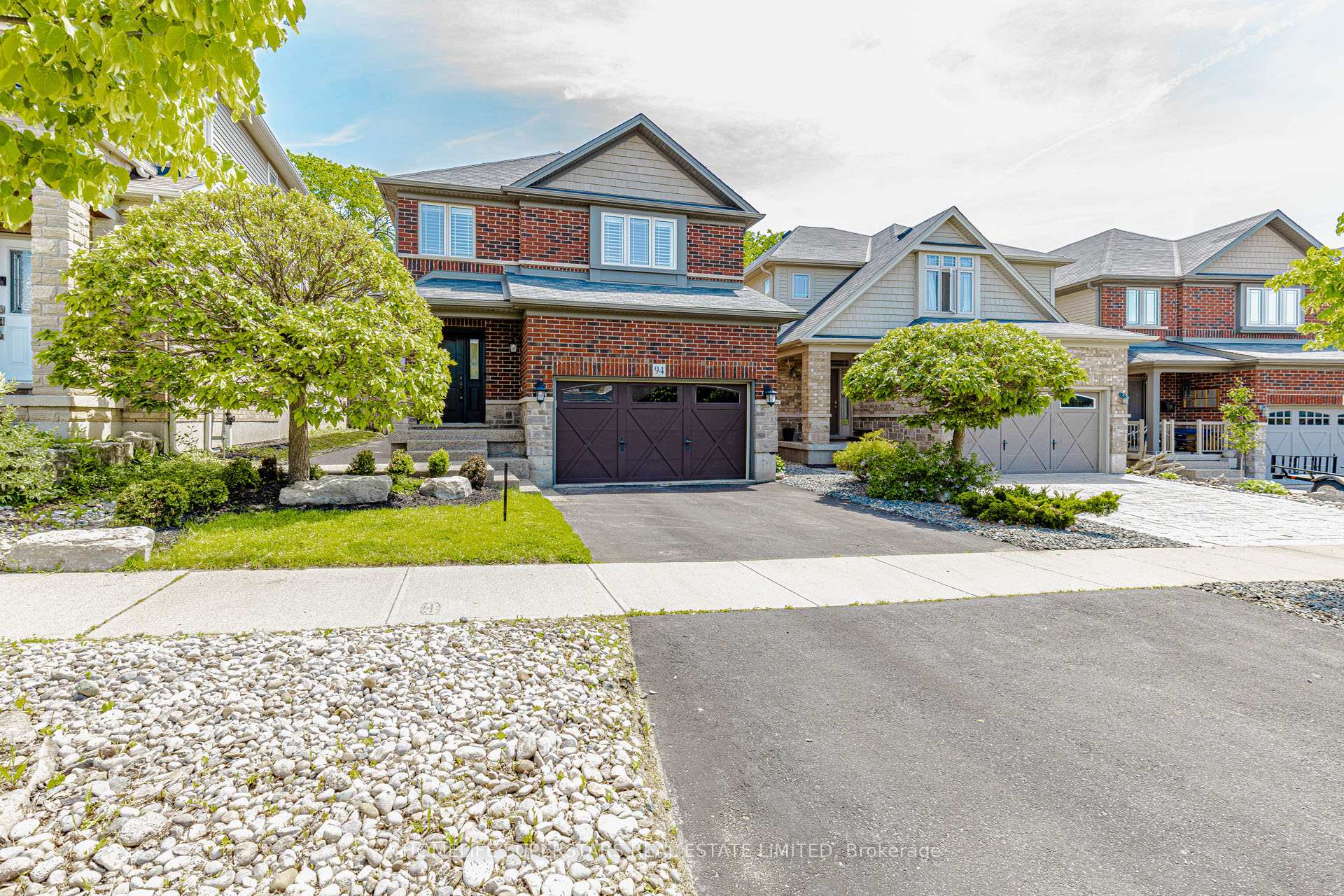 Photo 2 of 94 Forest Creek Drive, Kitchener, Doon South — HOMEH
