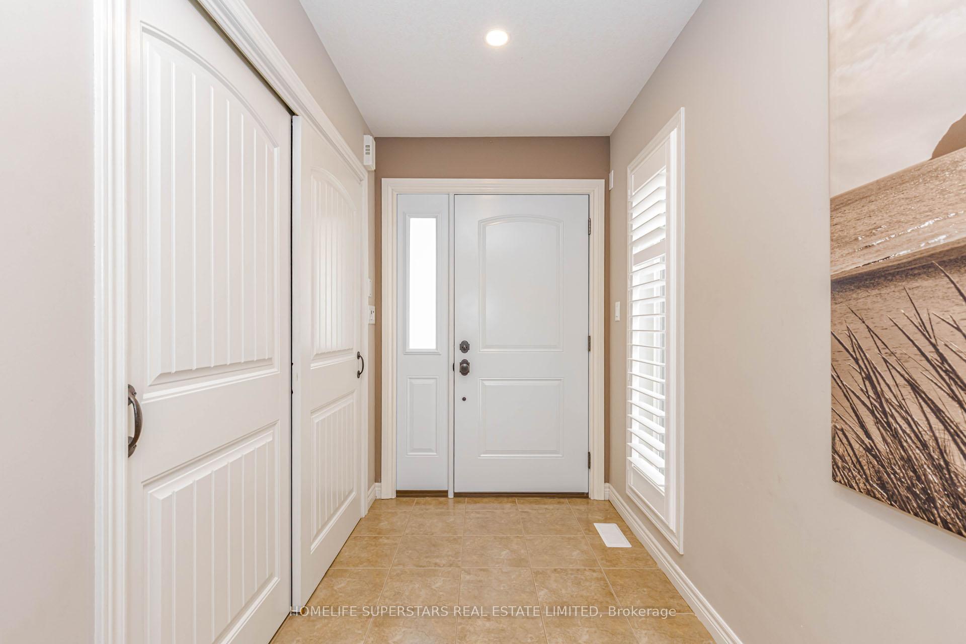 Photo 4 of 94 Forest Creek Drive, Kitchener, Doon South — HOMEH