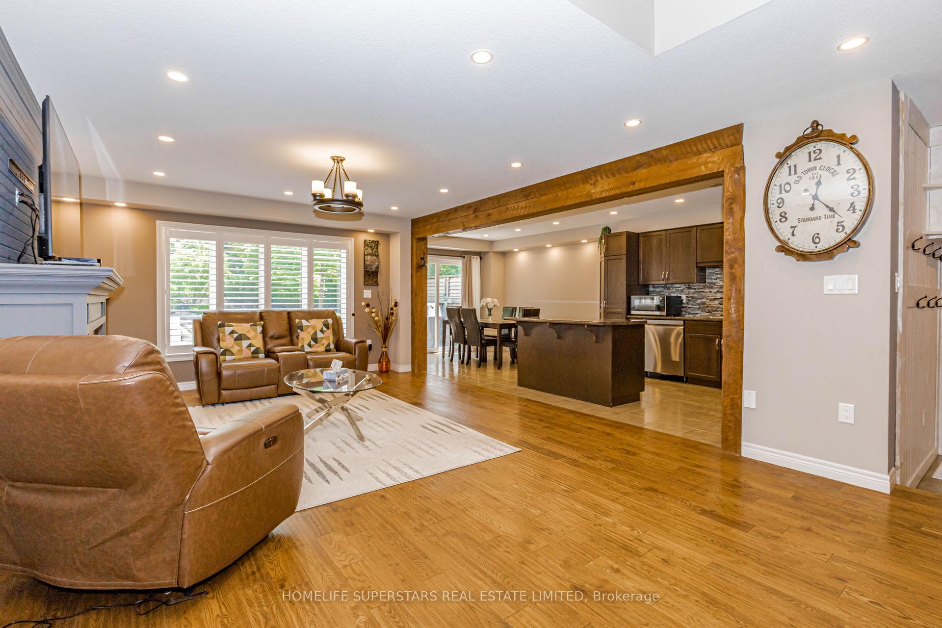 Photo 7 of 94 Forest Creek Drive, Kitchener, Doon South — HOMEH