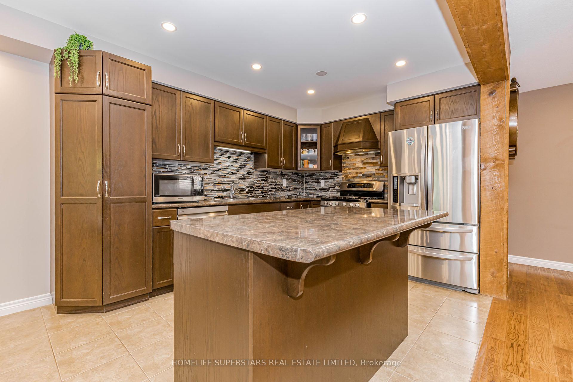 Photo 14 of 94 Forest Creek Drive, Kitchener, Doon South — HOMEH