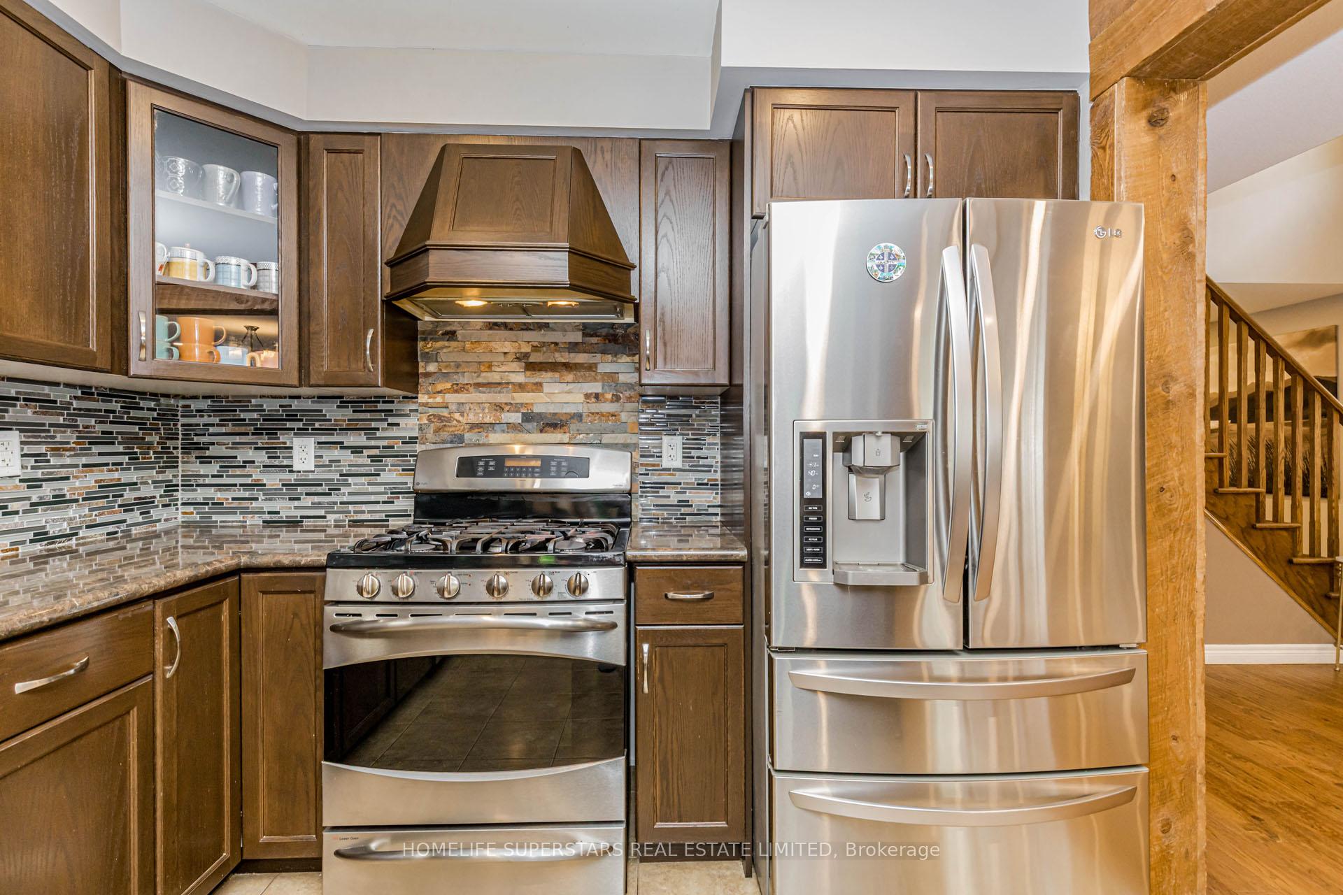 Photo 15 of 94 Forest Creek Drive, Kitchener, Doon South — HOMEH