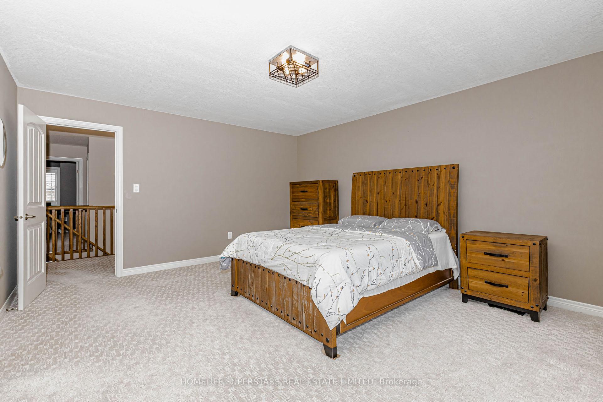 Photo 24 of 94 Forest Creek Drive, Kitchener, Doon South — HOMEH