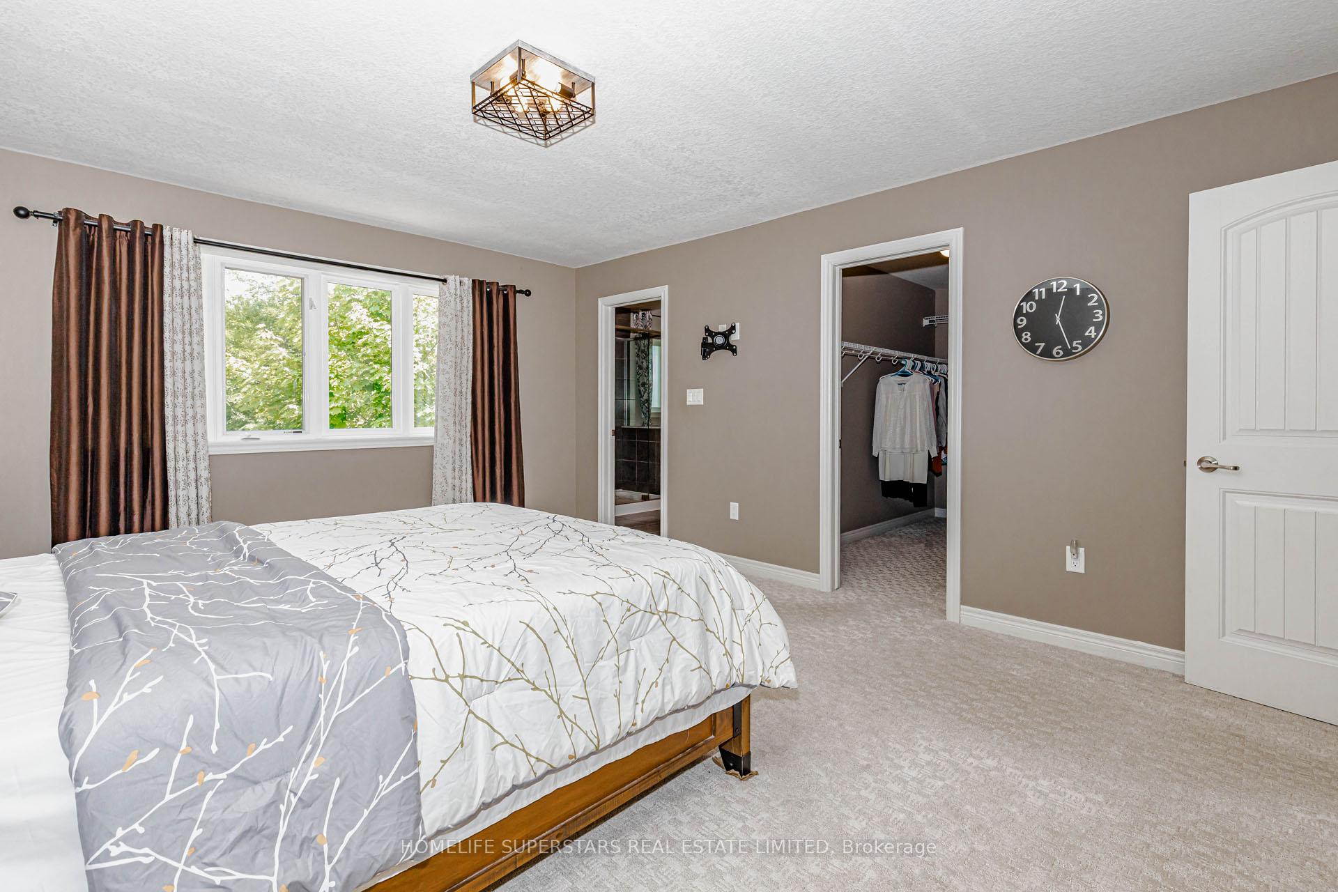 Photo 25 of 94 Forest Creek Drive, Kitchener, Doon South — HOMEH