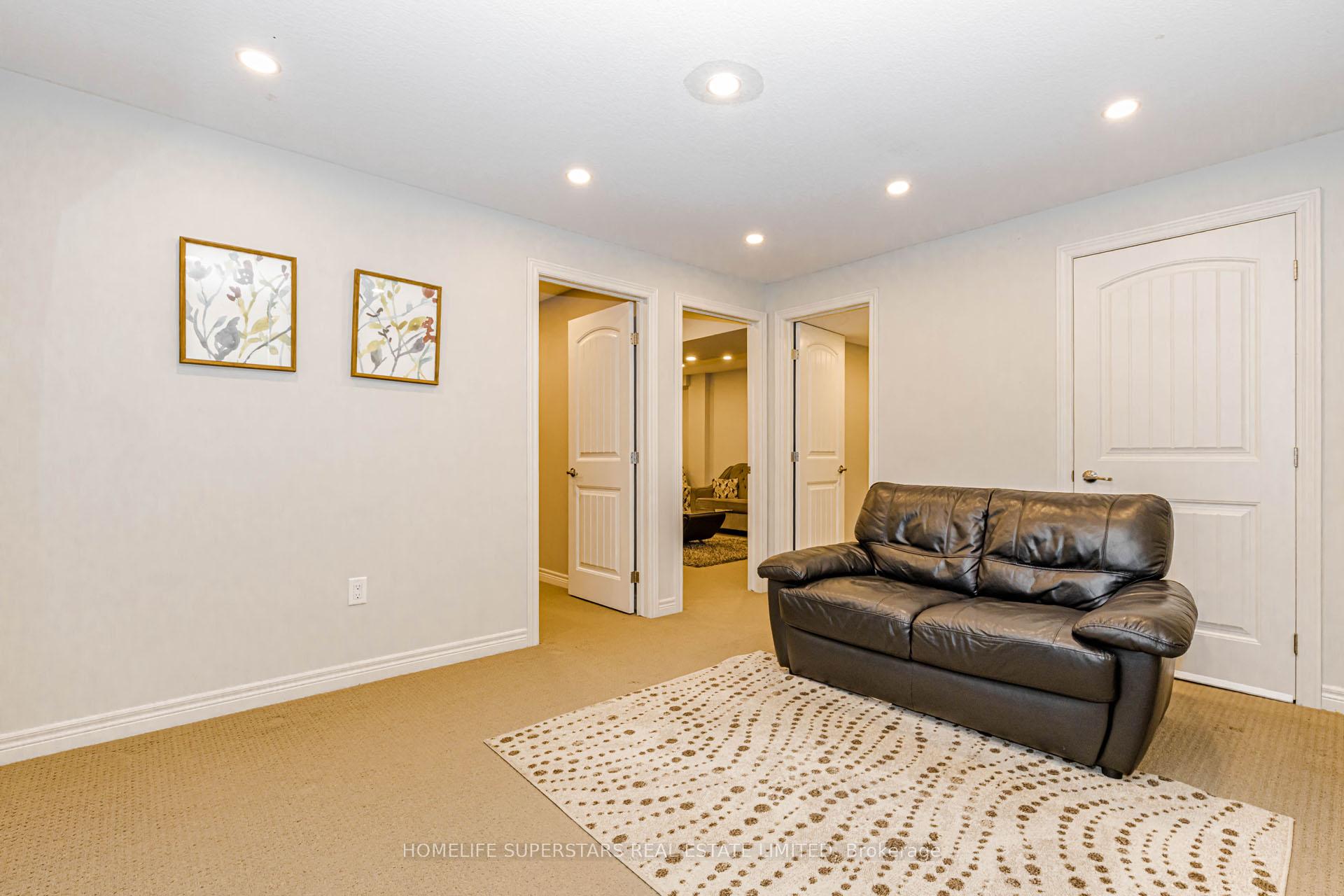 Photo 36 of 94 Forest Creek Drive, Kitchener, Doon South — HOMEH
