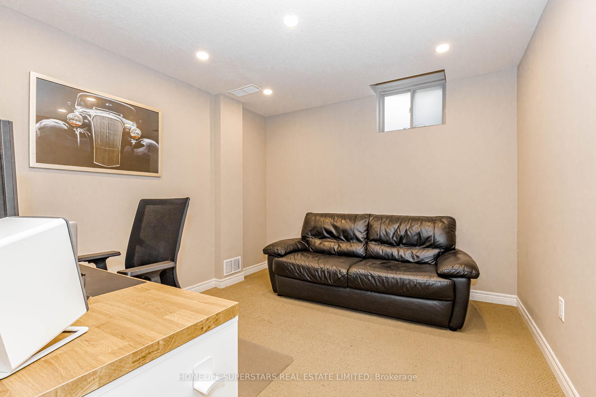 Photo 38 of 94 Forest Creek Drive, Kitchener, Doon South — HOMEH