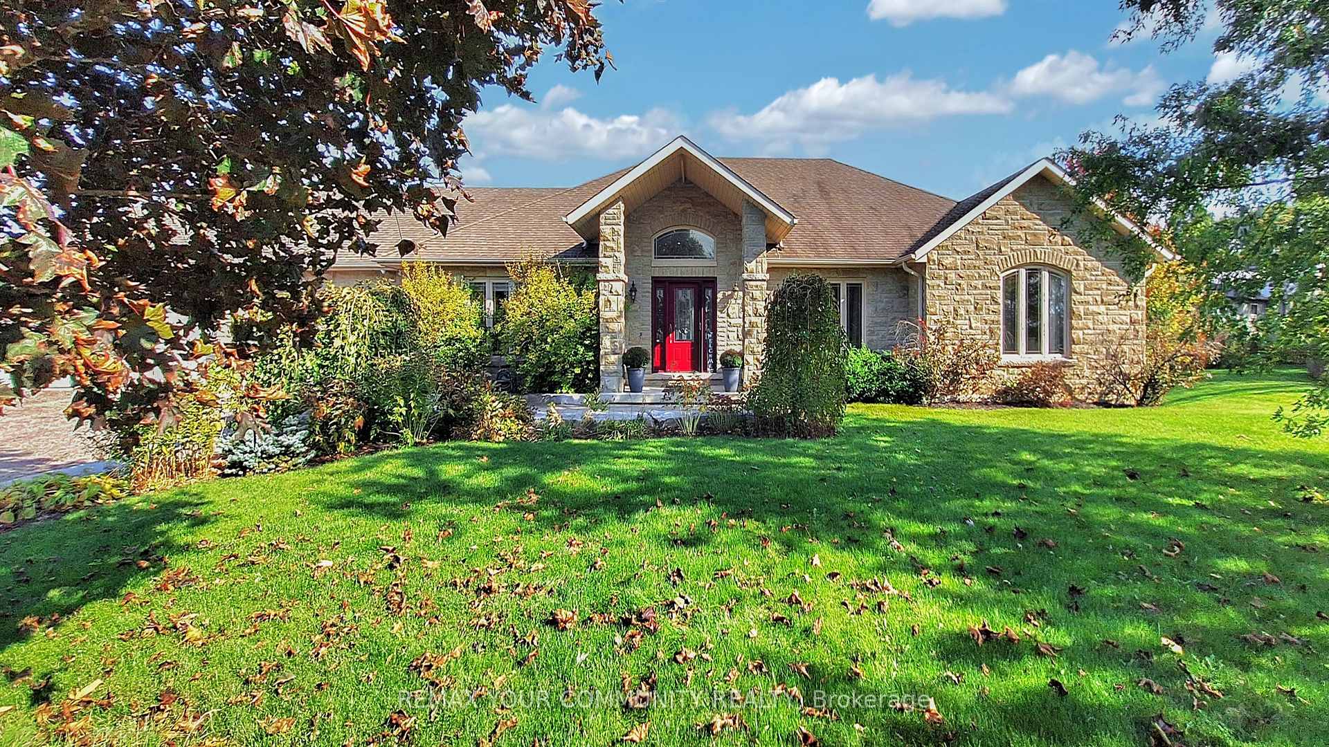 Photo 13 of 1065 20th Side Road, King, Schomberg — HOMEH