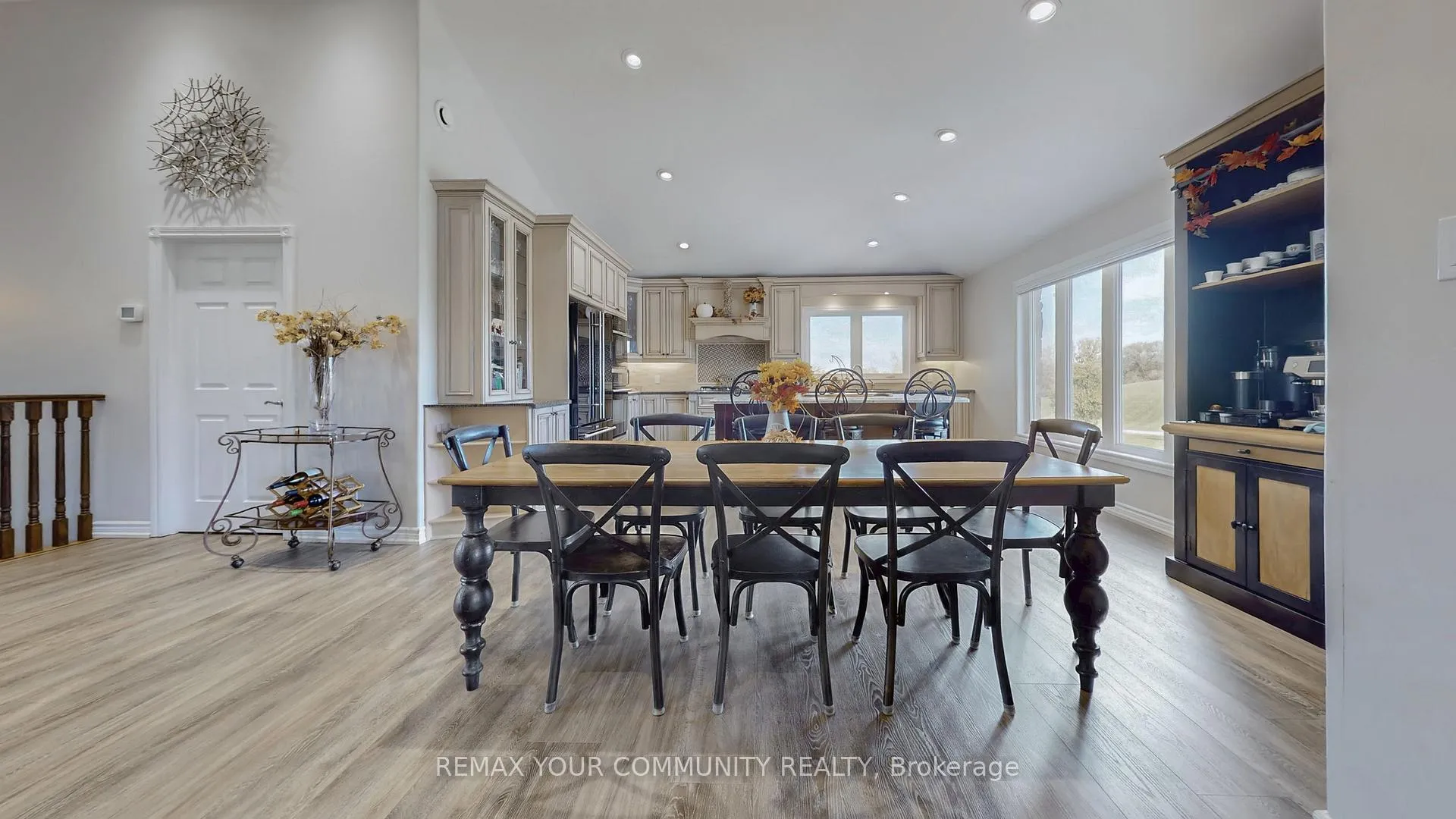 Photo 19 of 1065 20th Side Road, King, Schomberg — HOMEH