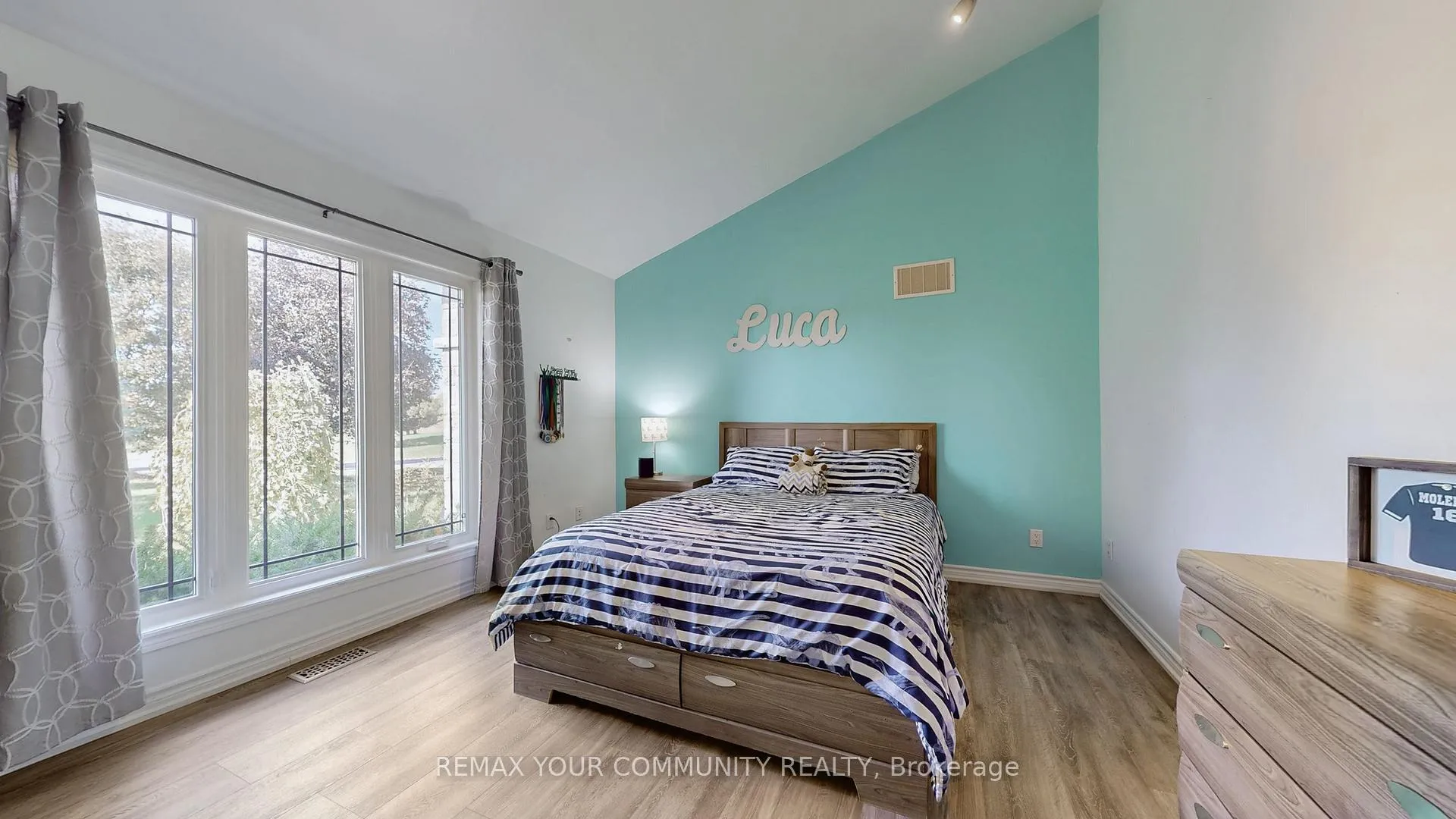 Photo 31 of 1065 20th Side Road, King, Schomberg — HOMEH