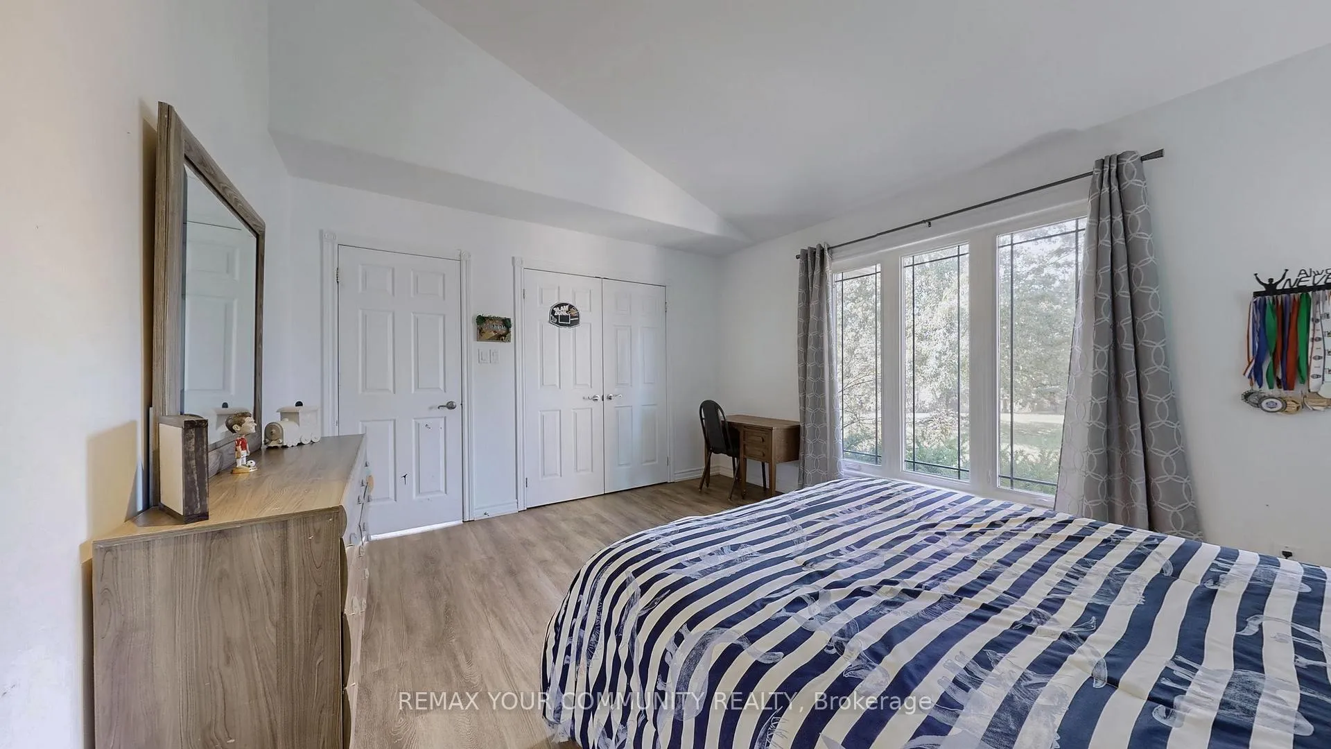 Photo 33 of 1065 20th Side Road, King, Schomberg — HOMEH