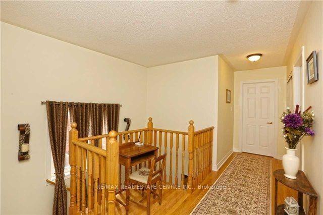 Photo 7 of 43 Joywill Court, Brampton, Fletcher's Meadow — HOMEH