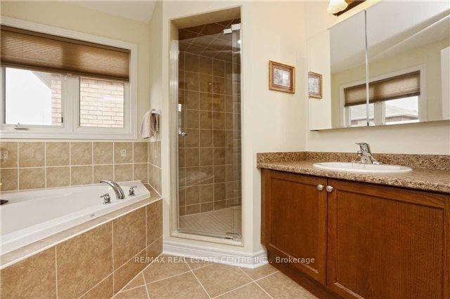 Photo 9 of 43 Joywill Court, Brampton, Fletcher's Meadow — HOMEH