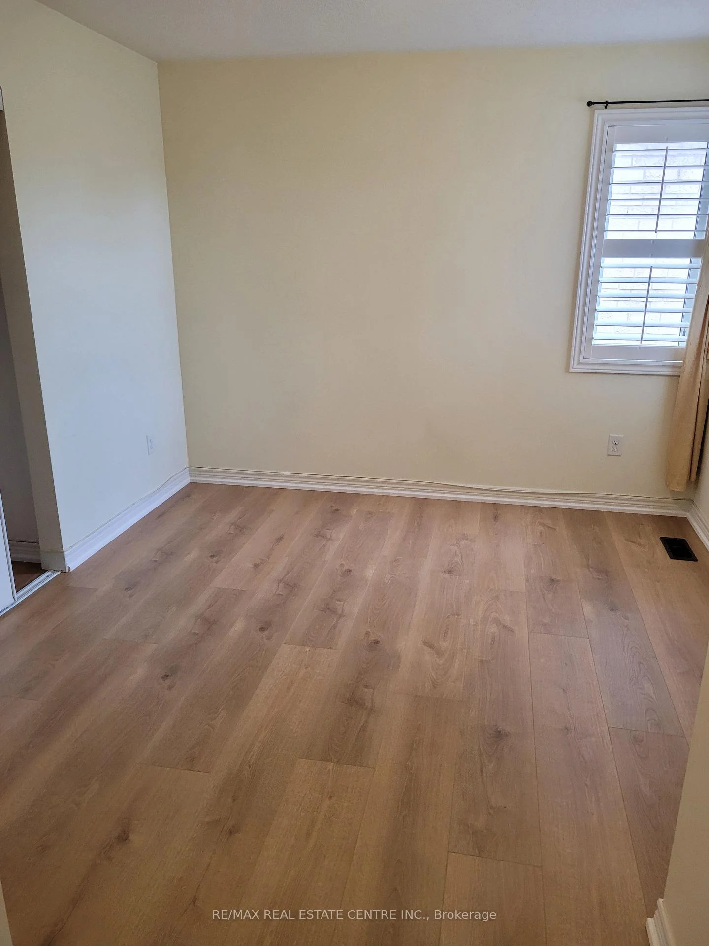 Photo 14 of 43 Joywill Court, Brampton, Fletcher's Meadow — HOMEH