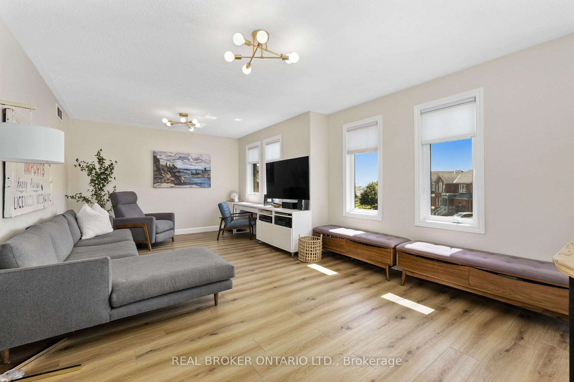 Photo 34 of 334 Blacksmith Way, Peterborough, Northcrest Ward 5 — HOMEH