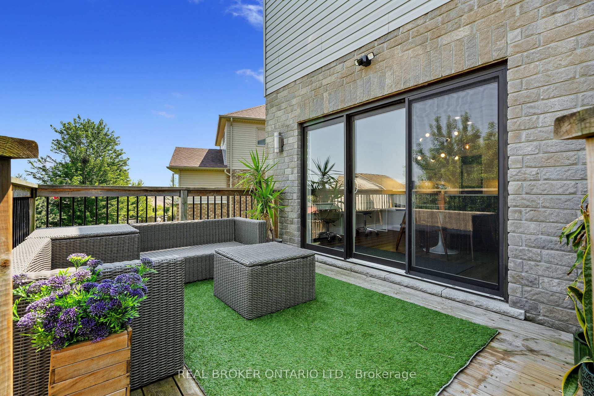 Photo 52 of 334 Blacksmith Way, Peterborough, Northcrest Ward 5 — HOMEH