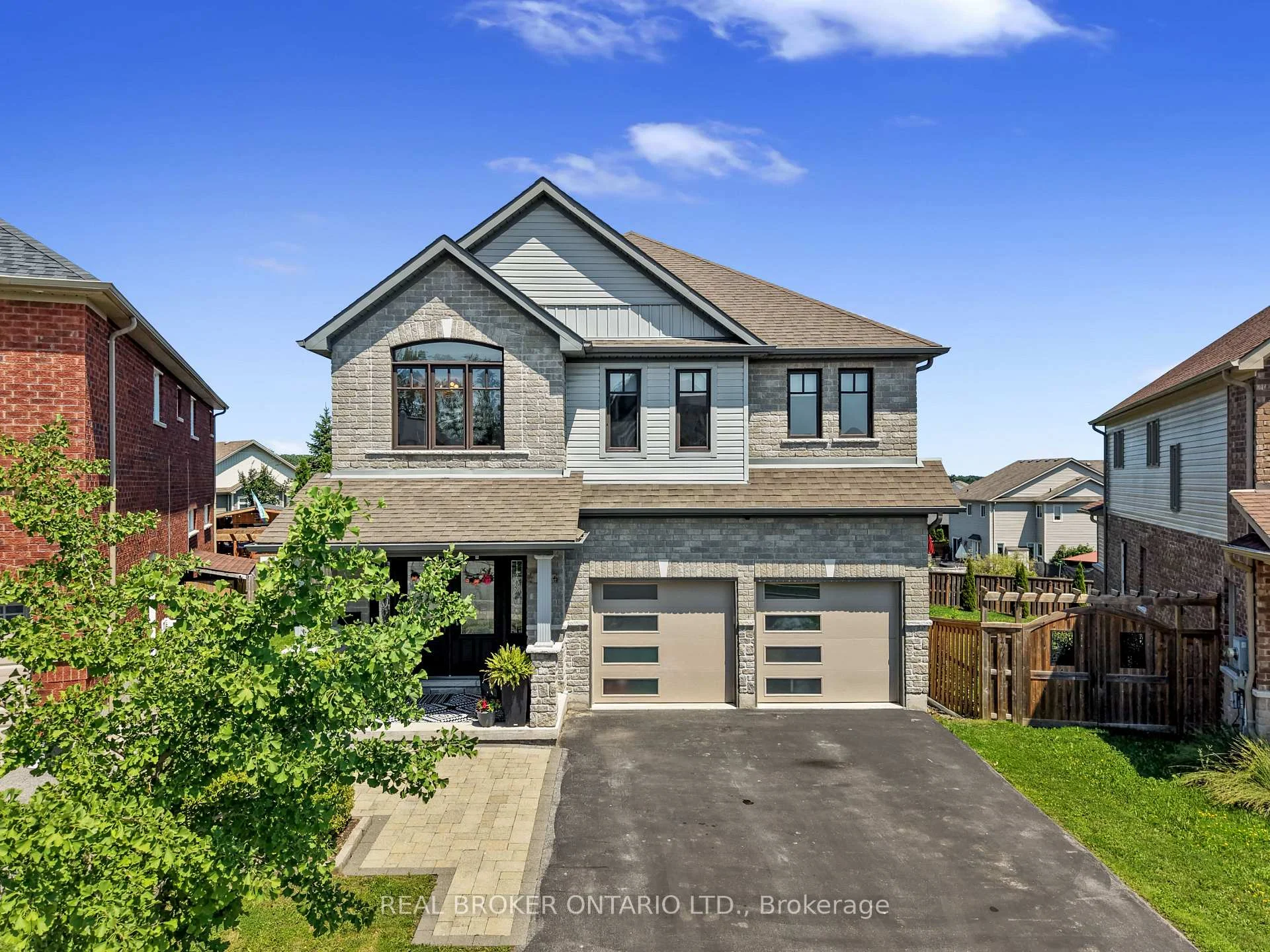 Photo 3 of 334 Blacksmith Way, Peterborough, Northcrest Ward 5 — HOMEH