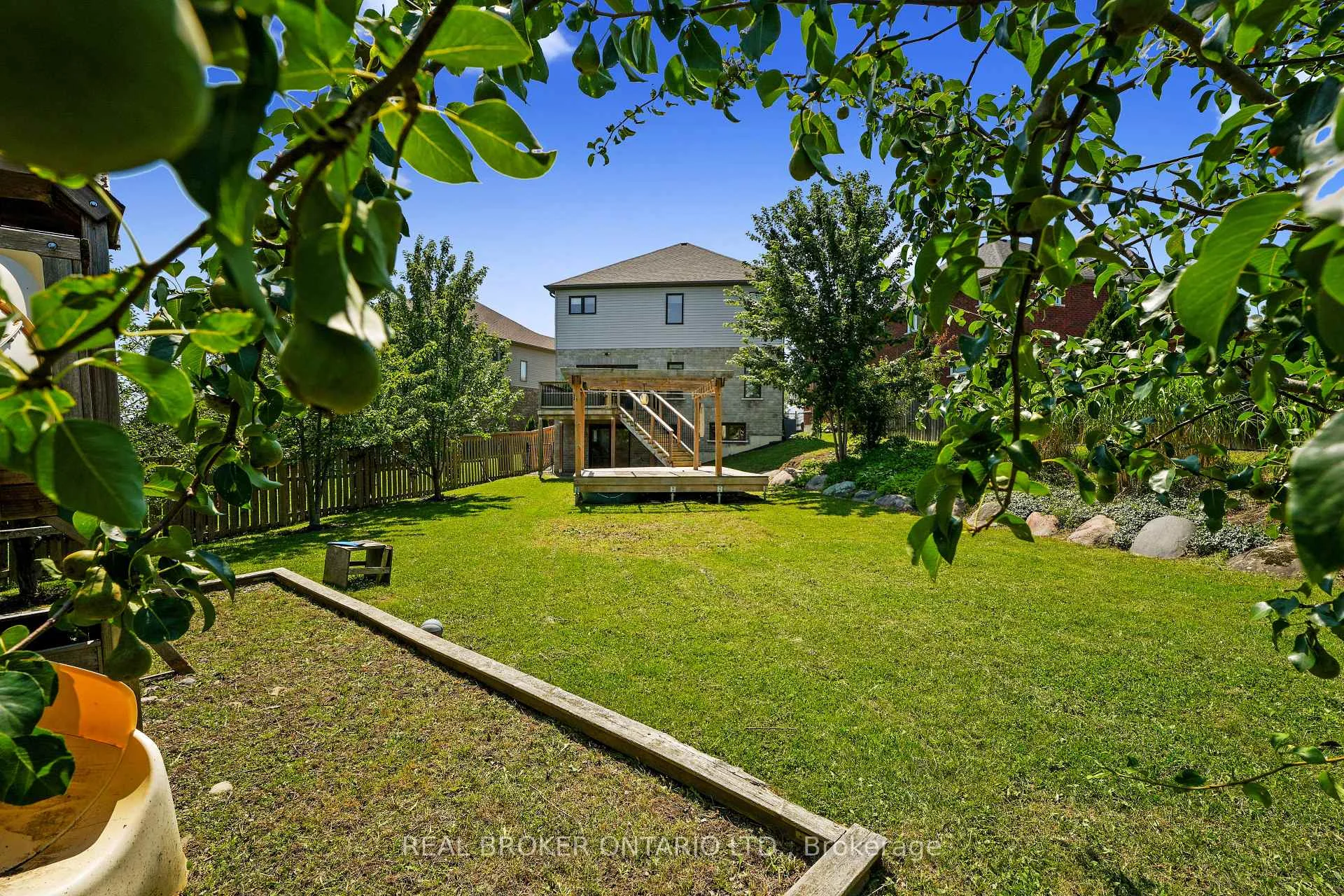 Photo 18 of 334 Blacksmith Way, Peterborough, Northcrest Ward 5 — HOMEH