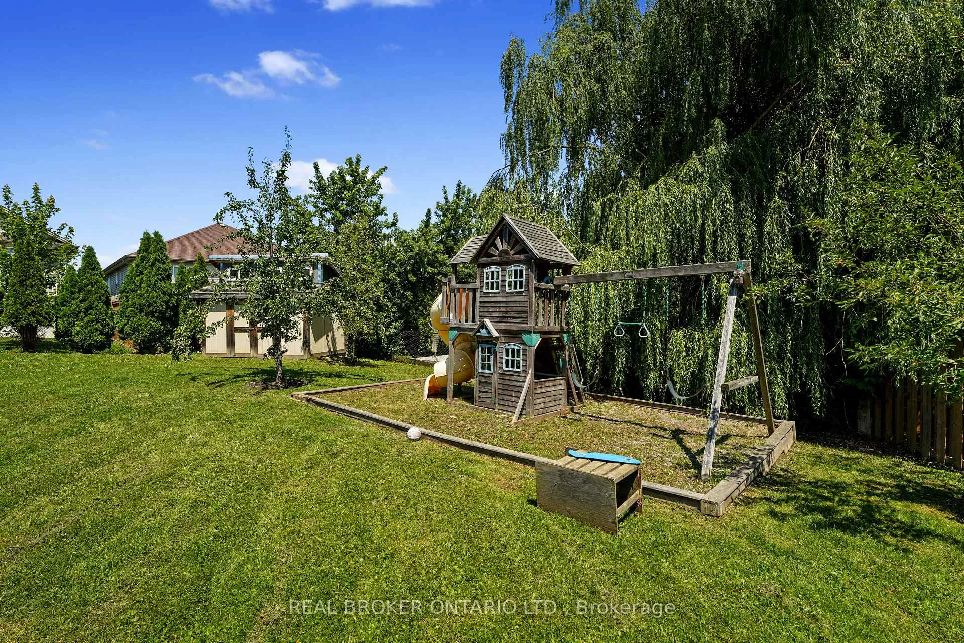 Photo 20 of 334 Blacksmith Way, Peterborough, Northcrest Ward 5 — HOMEH