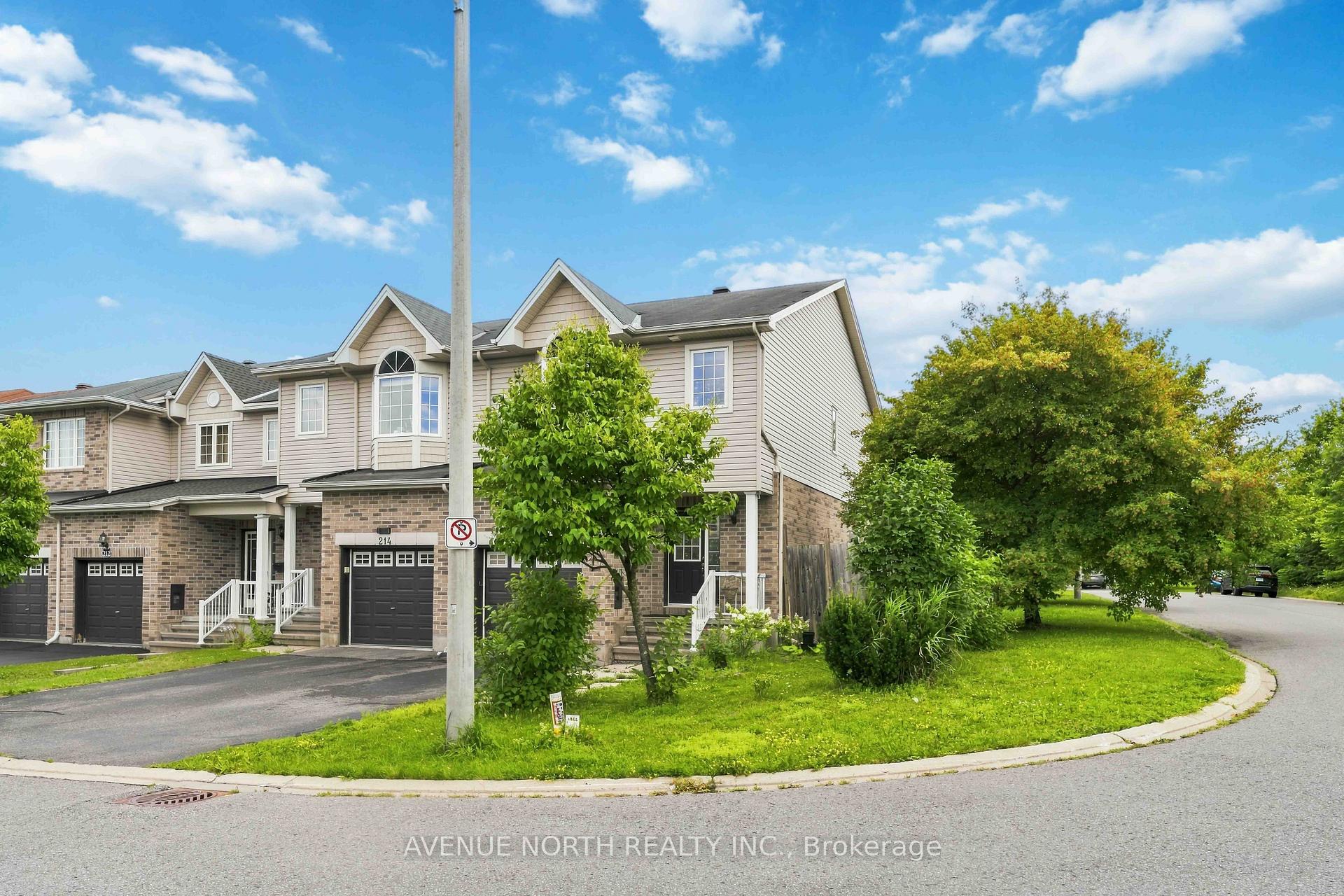 Front of 216 Cityview Crescent