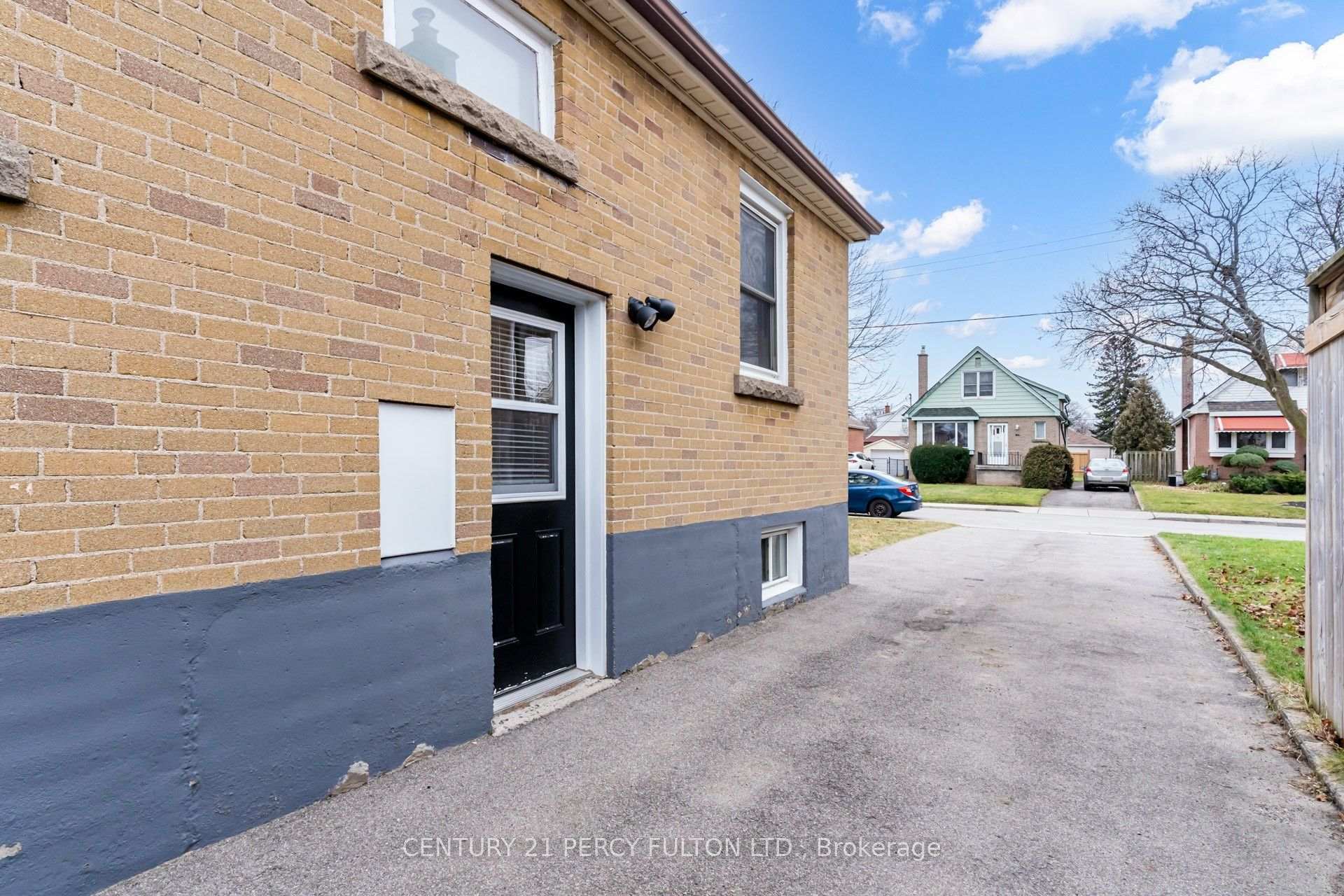 Photo 5 of Unit Basement, 144 Taylor Avenue, Hamilton, Glenview — HOMEH