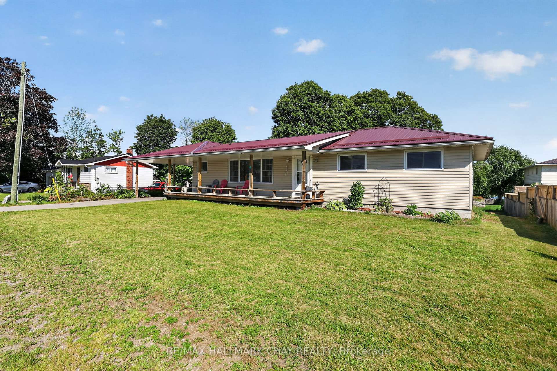 Photo 3 of 41 Albert Street, Kawartha Lakes, Bexley — HOMEH