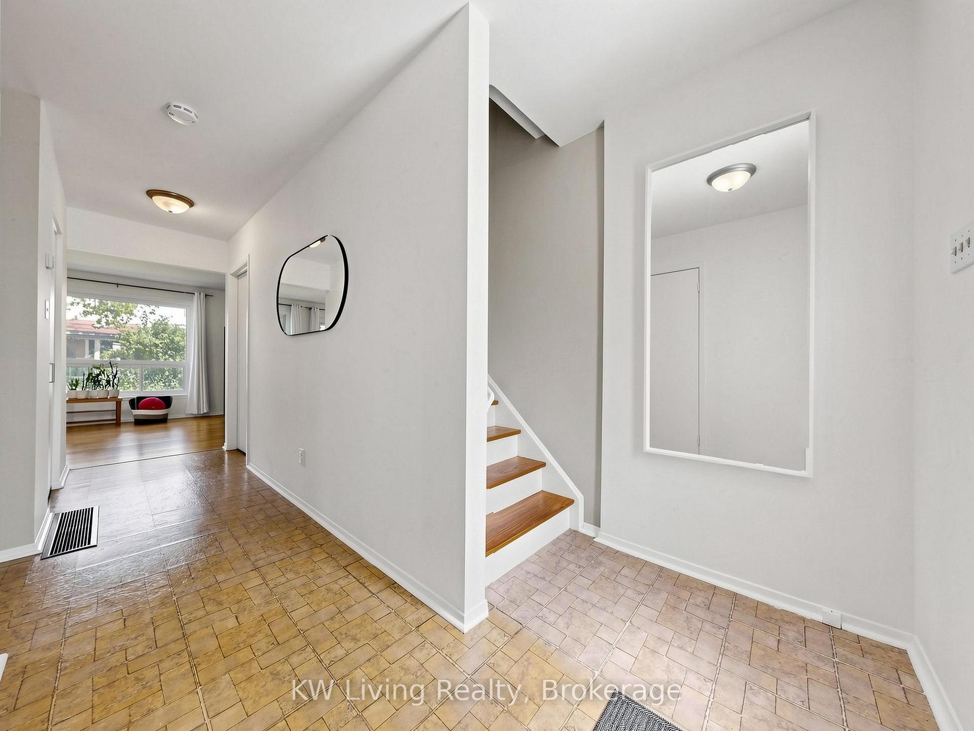 Photo 3 of 64 Burkwood Crescent, Scarborough, Malvern — HOMEH