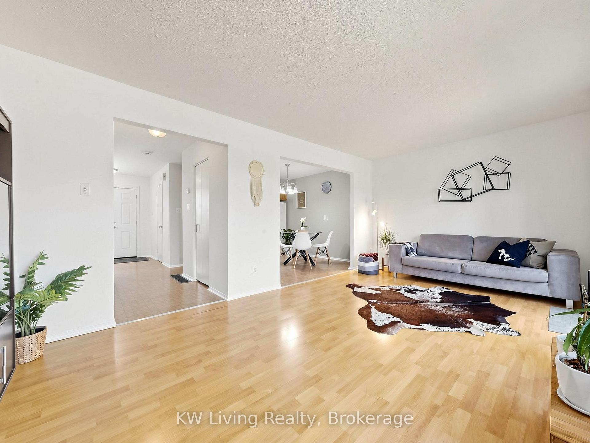Photo 6 of 64 Burkwood Crescent, Scarborough, Malvern — HOMEH