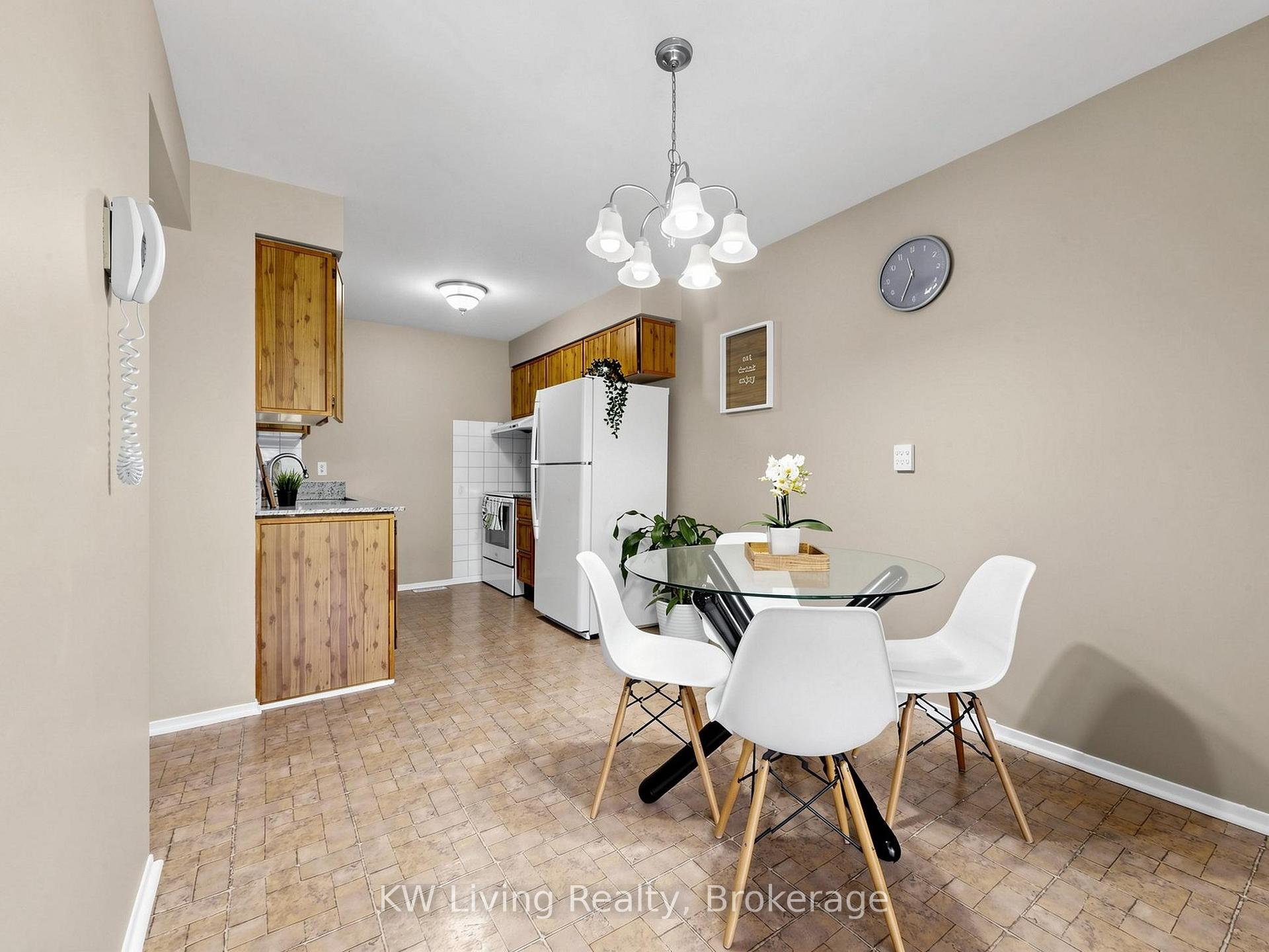 Photo 13 of 64 Burkwood Crescent, Scarborough, Malvern — HOMEH