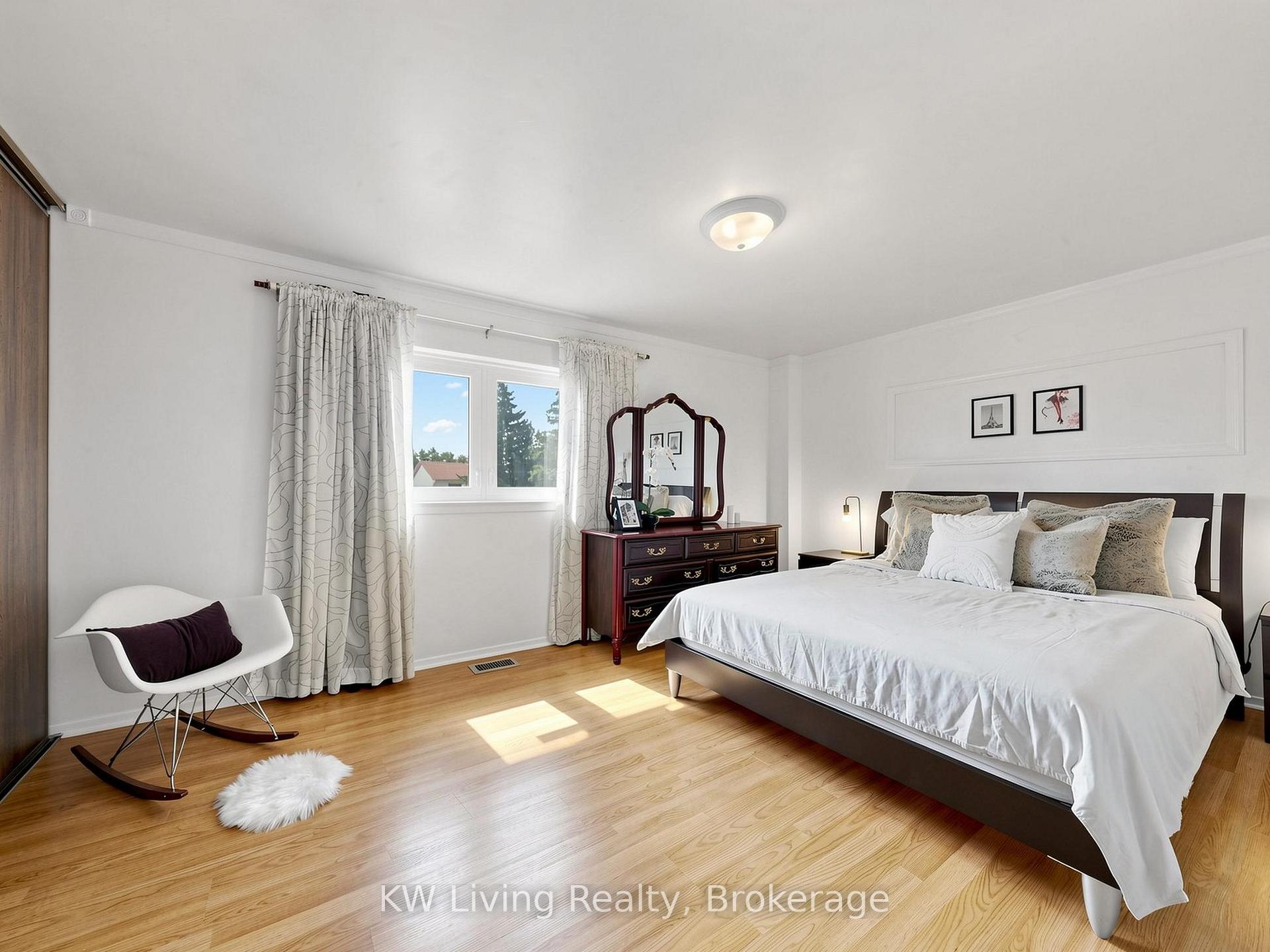 Photo 15 of 64 Burkwood Crescent, Scarborough, Malvern — HOMEH