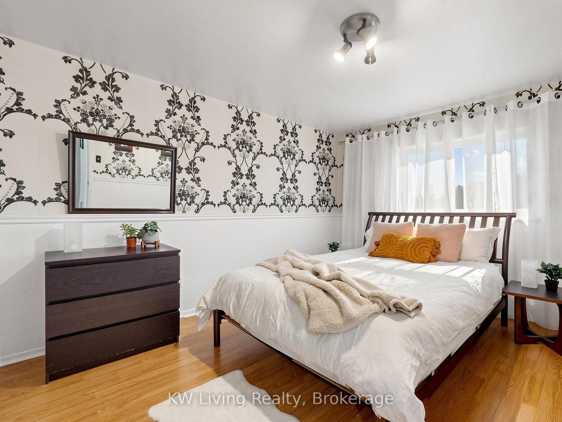Photo 19 of 64 Burkwood Crescent, Scarborough, Malvern — HOMEH