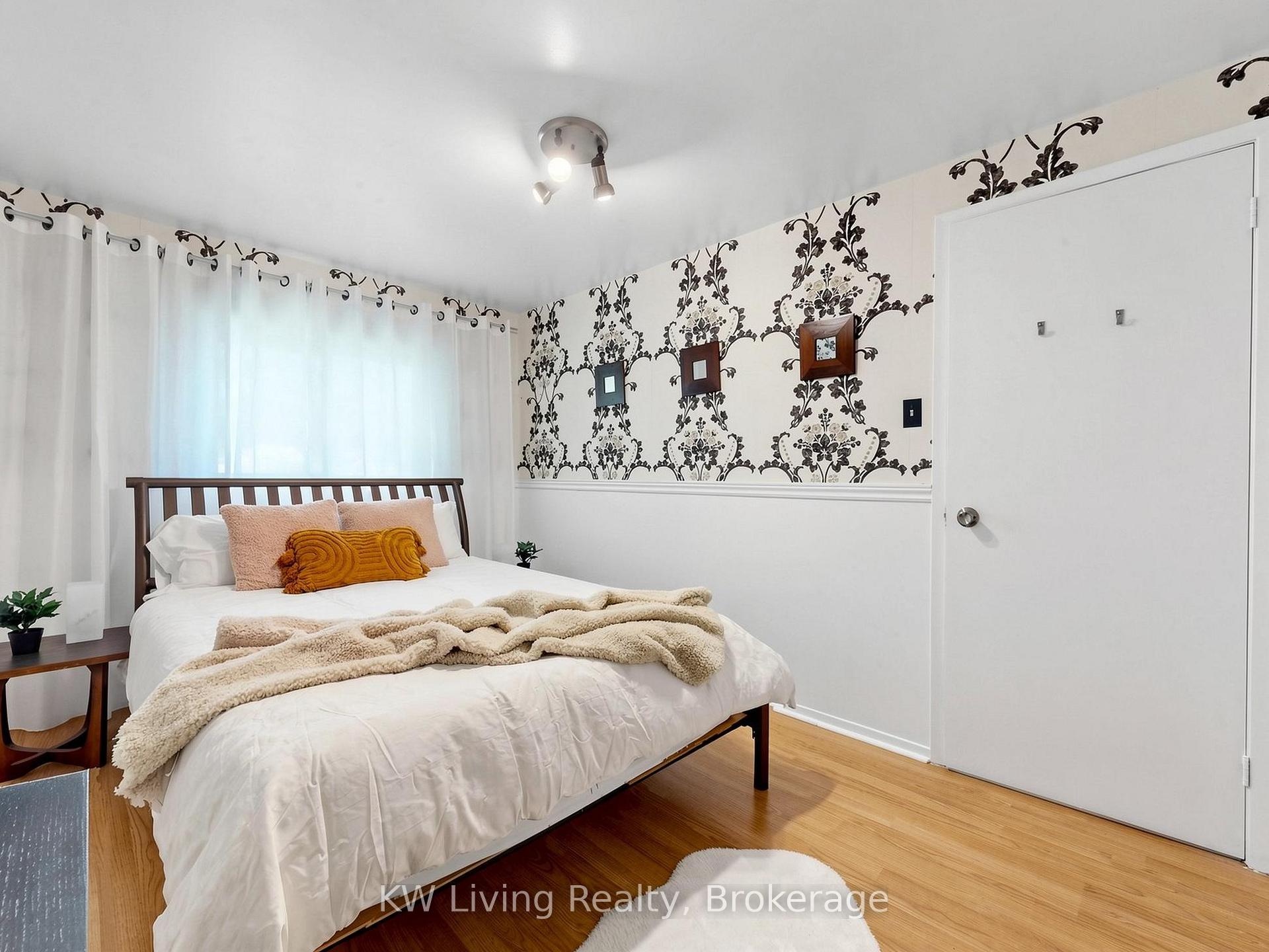 Photo 20 of 64 Burkwood Crescent, Scarborough, Malvern — HOMEH