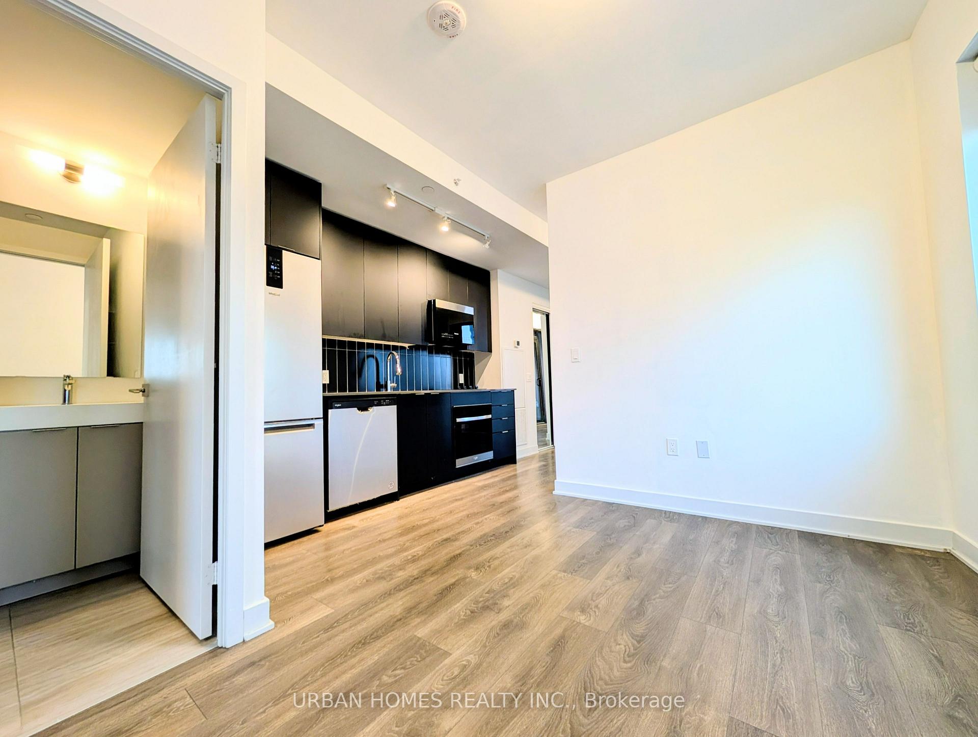 Photo 11 of Unit 1307, 2920 Highway 7 Road, Vaughan, Vaughan Corporate Centre — HOMEH