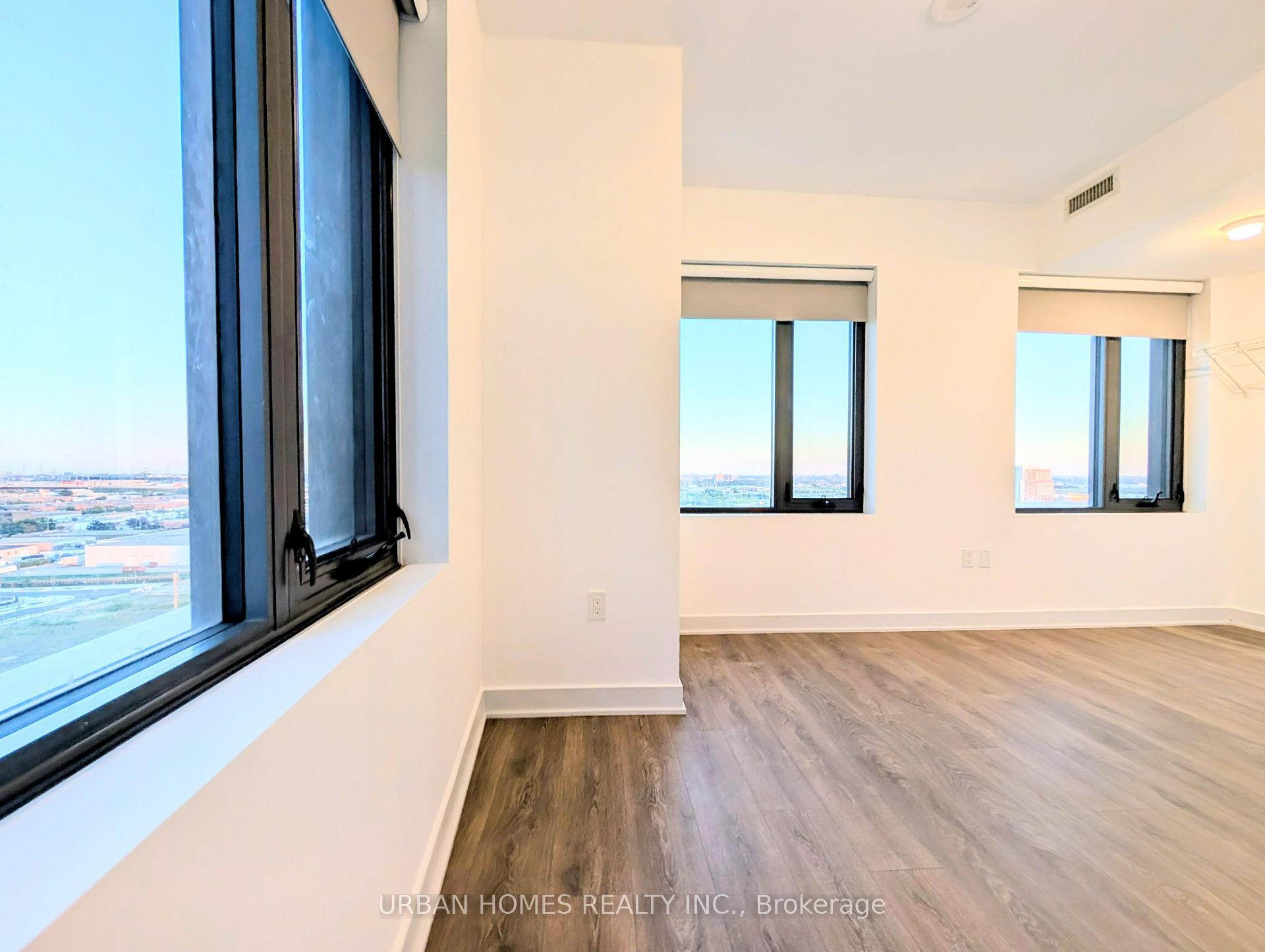 Photo 17 of Unit 1307, 2920 Highway 7 Road, Vaughan, Vaughan Corporate Centre — HOMEH