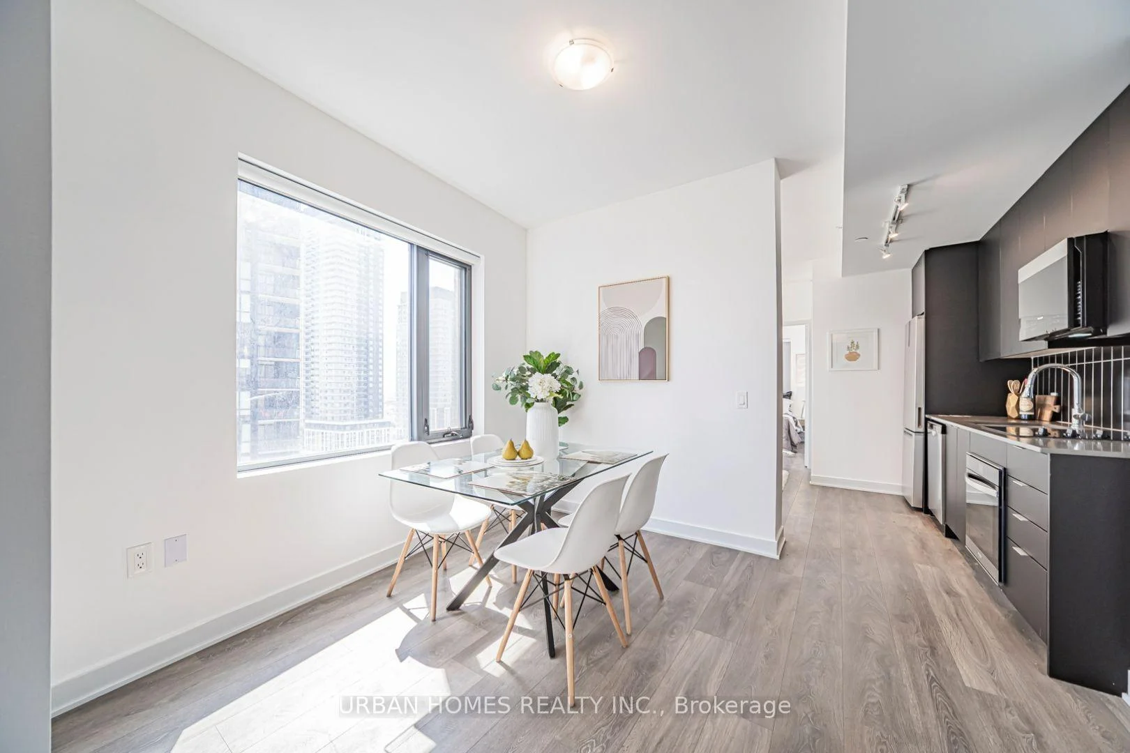 Photo 3 of Unit 1307, 2920 Highway 7 Road, Vaughan, Vaughan Corporate Centre — HOMEH