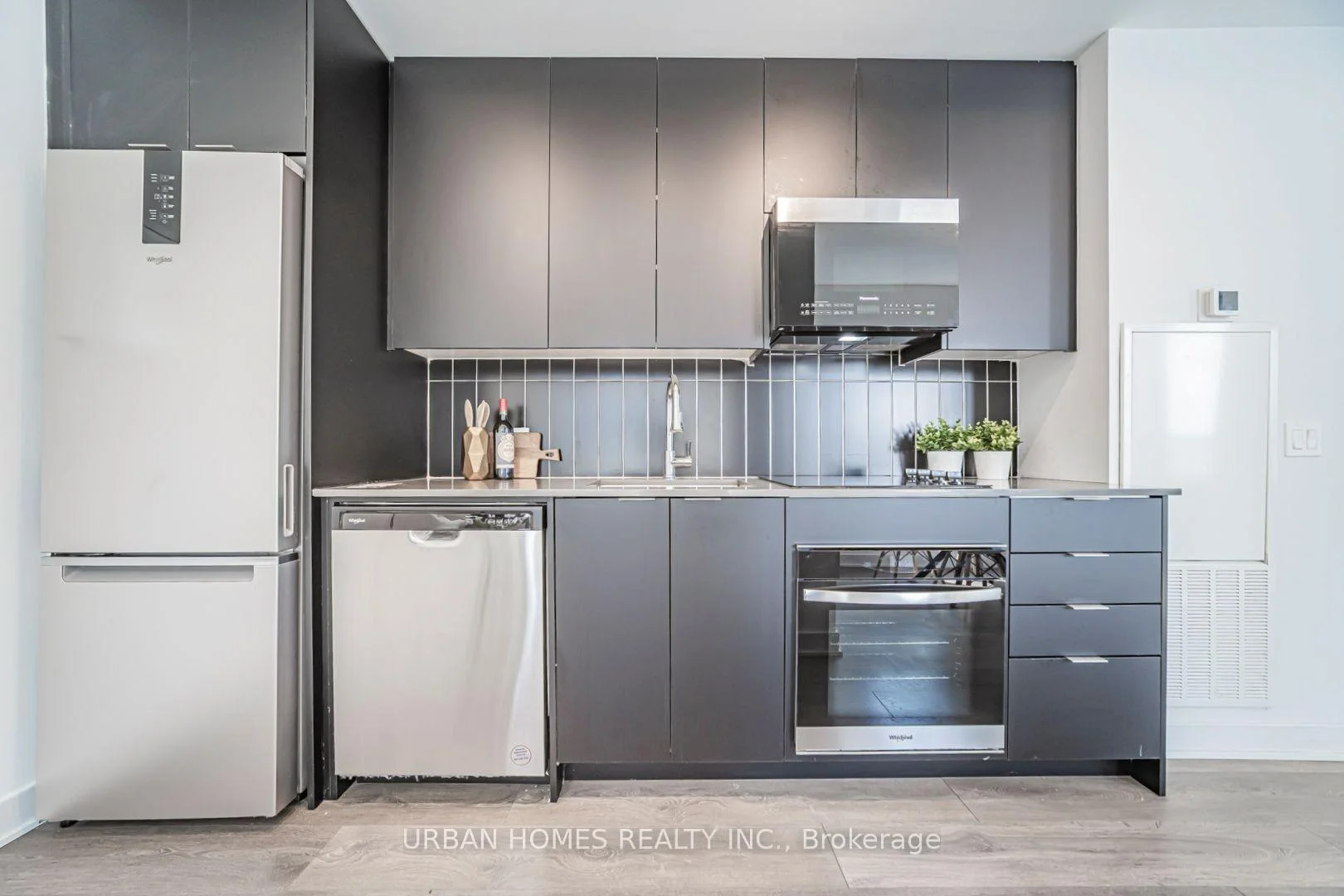 Photo 16 of Unit 1307, 2920 Highway 7 Road, Vaughan, Vaughan Corporate Centre — HOMEH