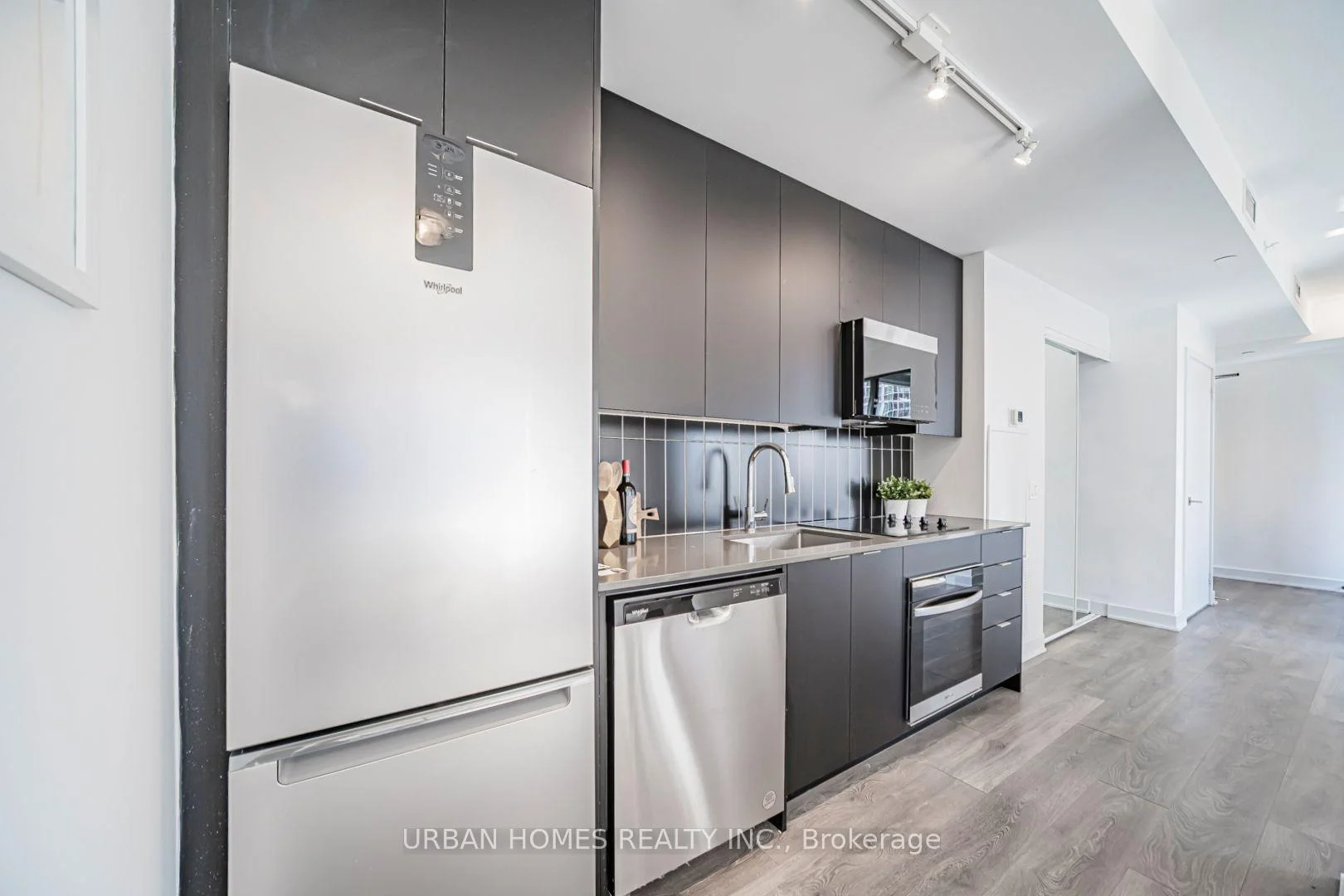 Photo 18 of Unit 1307, 2920 Highway 7 Road, Vaughan, Vaughan Corporate Centre — HOMEH
