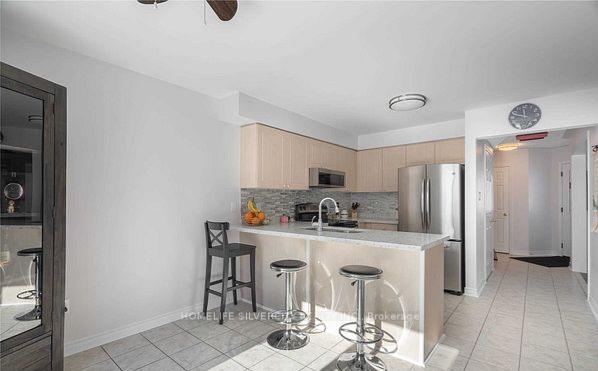 Photo 5 of 680 Langlaw Drive, Cambridge, Christopher-Champlain — HOMEH