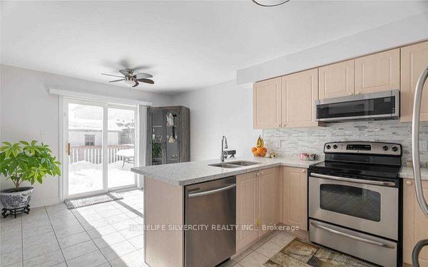Photo 6 of 680 Langlaw Drive, Cambridge, Christopher-Champlain — HOMEH