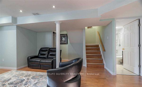 Photo 18 of 680 Langlaw Drive, Cambridge, Christopher-Champlain — HOMEH